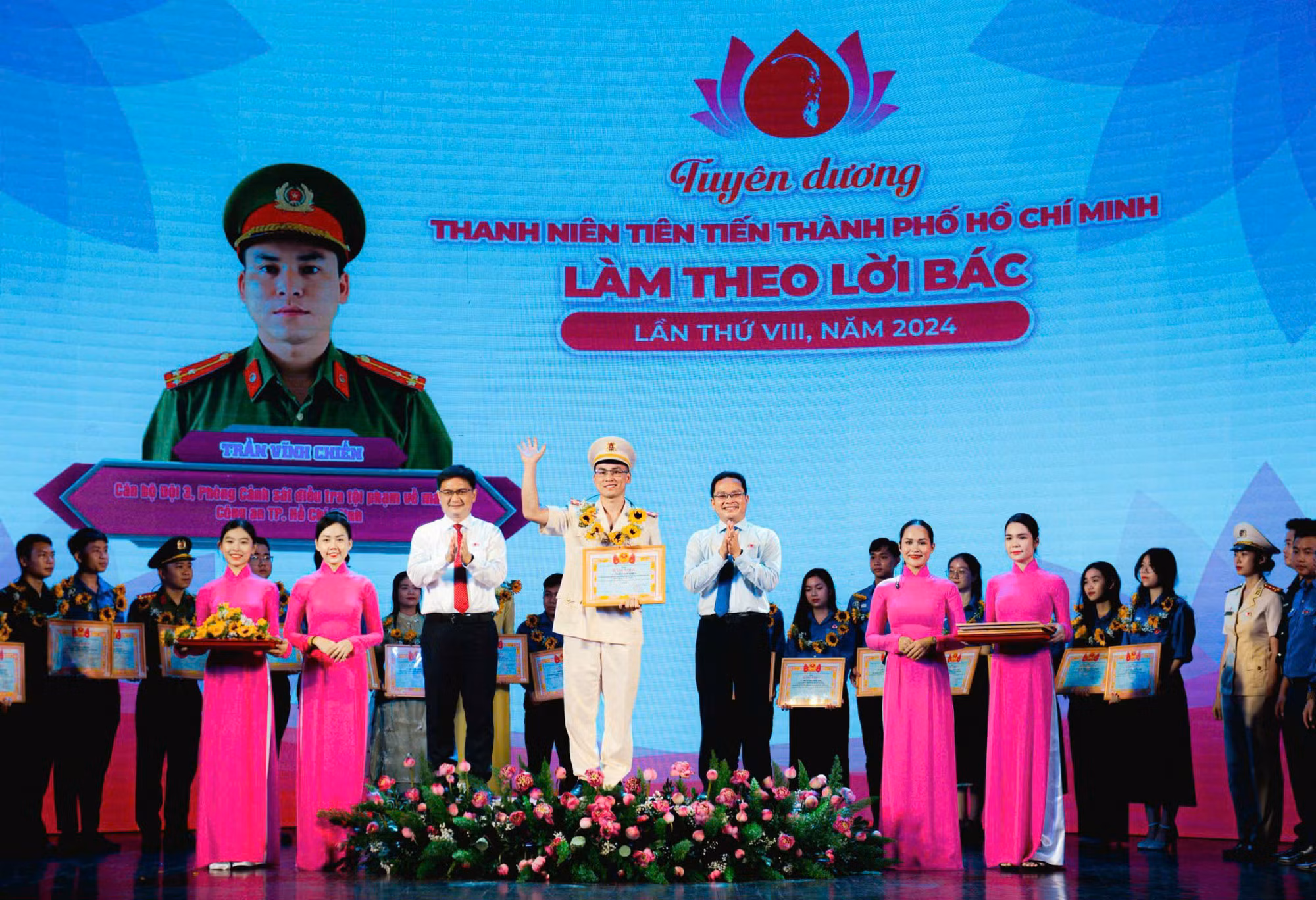 Anh Trần Vĩnh Chiến được tuyên dương Thanh niên tiên tiến TPHCM làm theo lời Bác năm 2024.