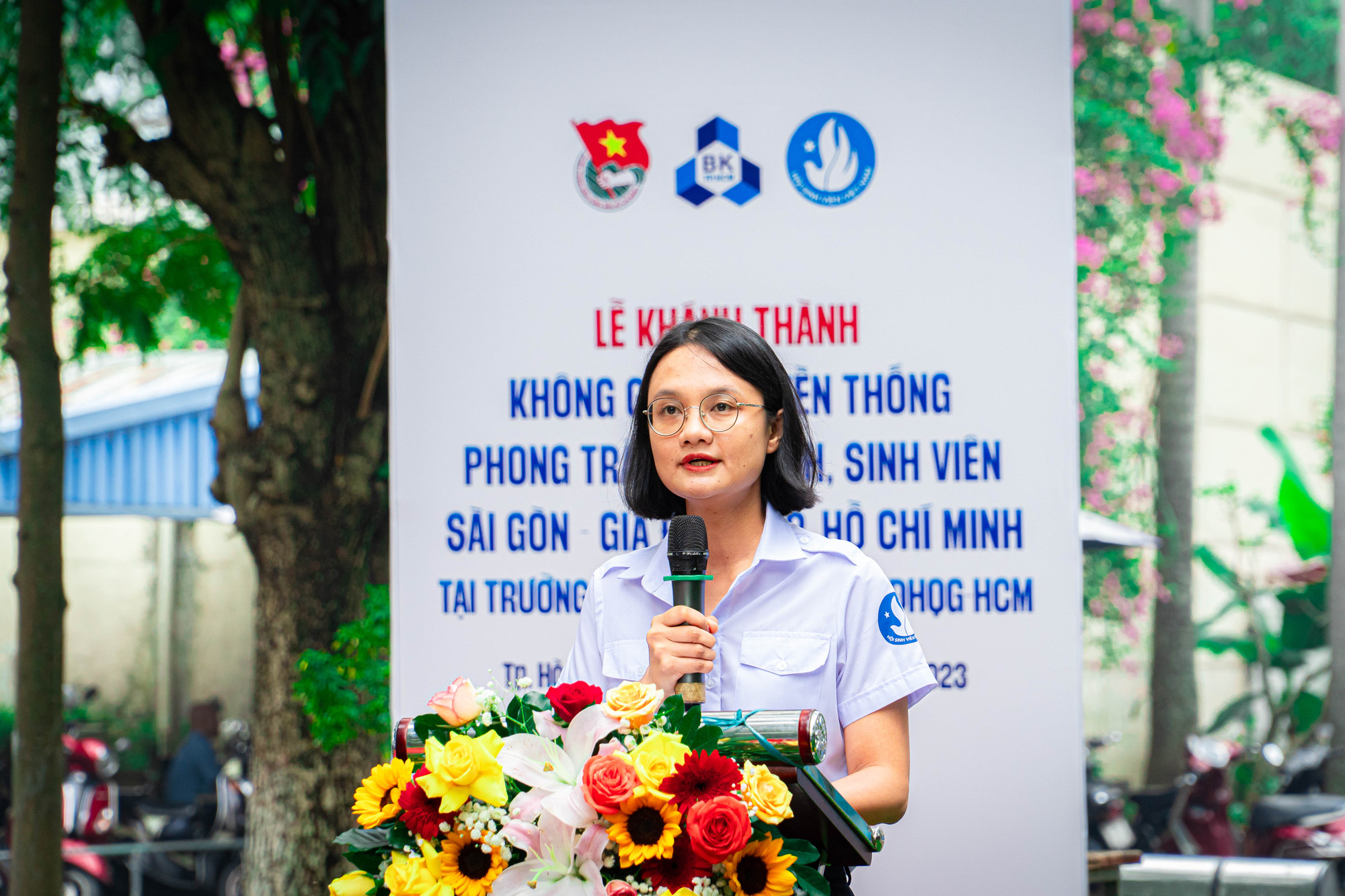 Các đại biểu tham dự buổi lễ. Các đại biểu tham dự buổi lễ.