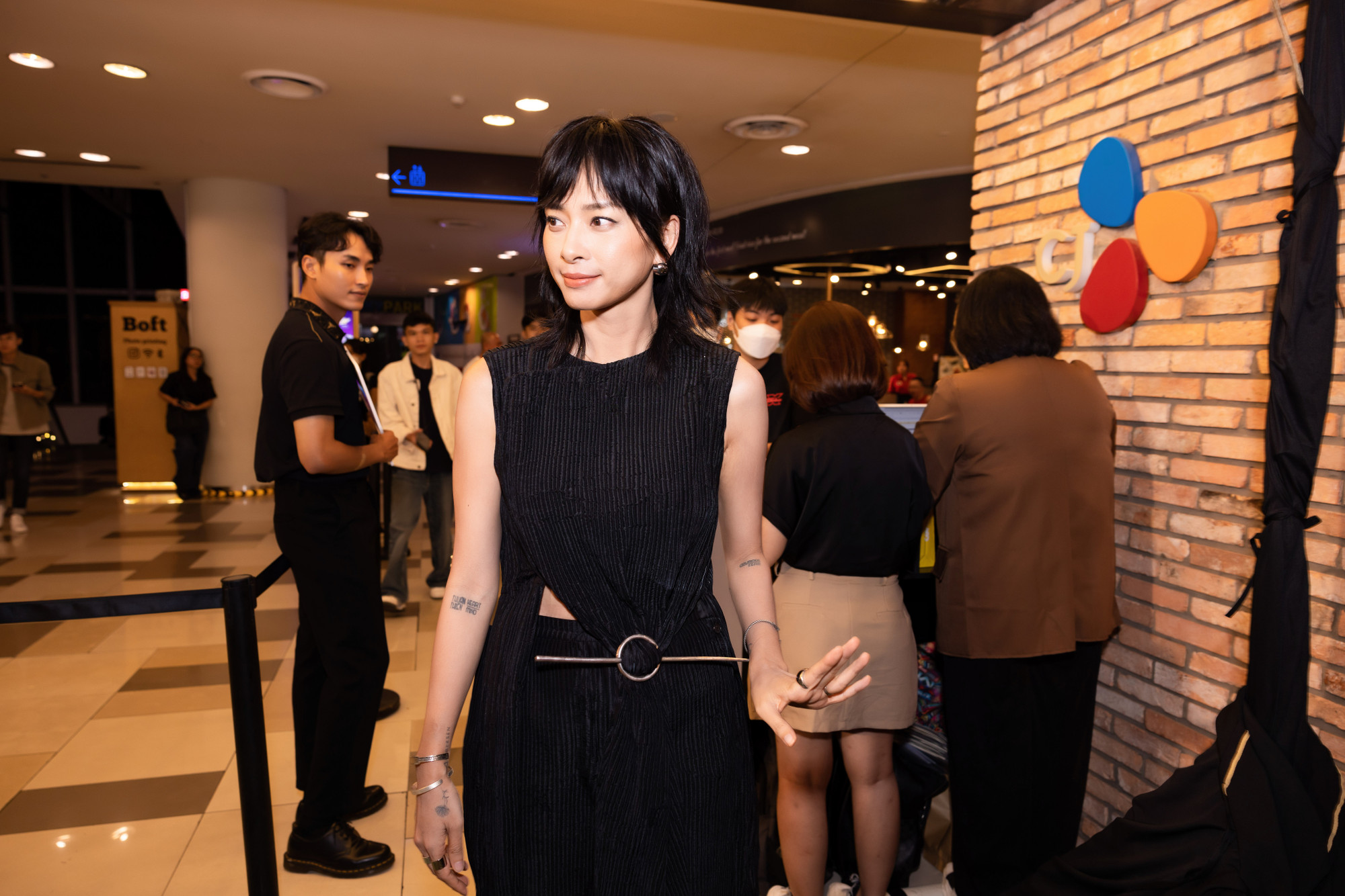 Ngô Thanh Vân tại sự kiện ra mắt phim The Creator, ngày 25/9.