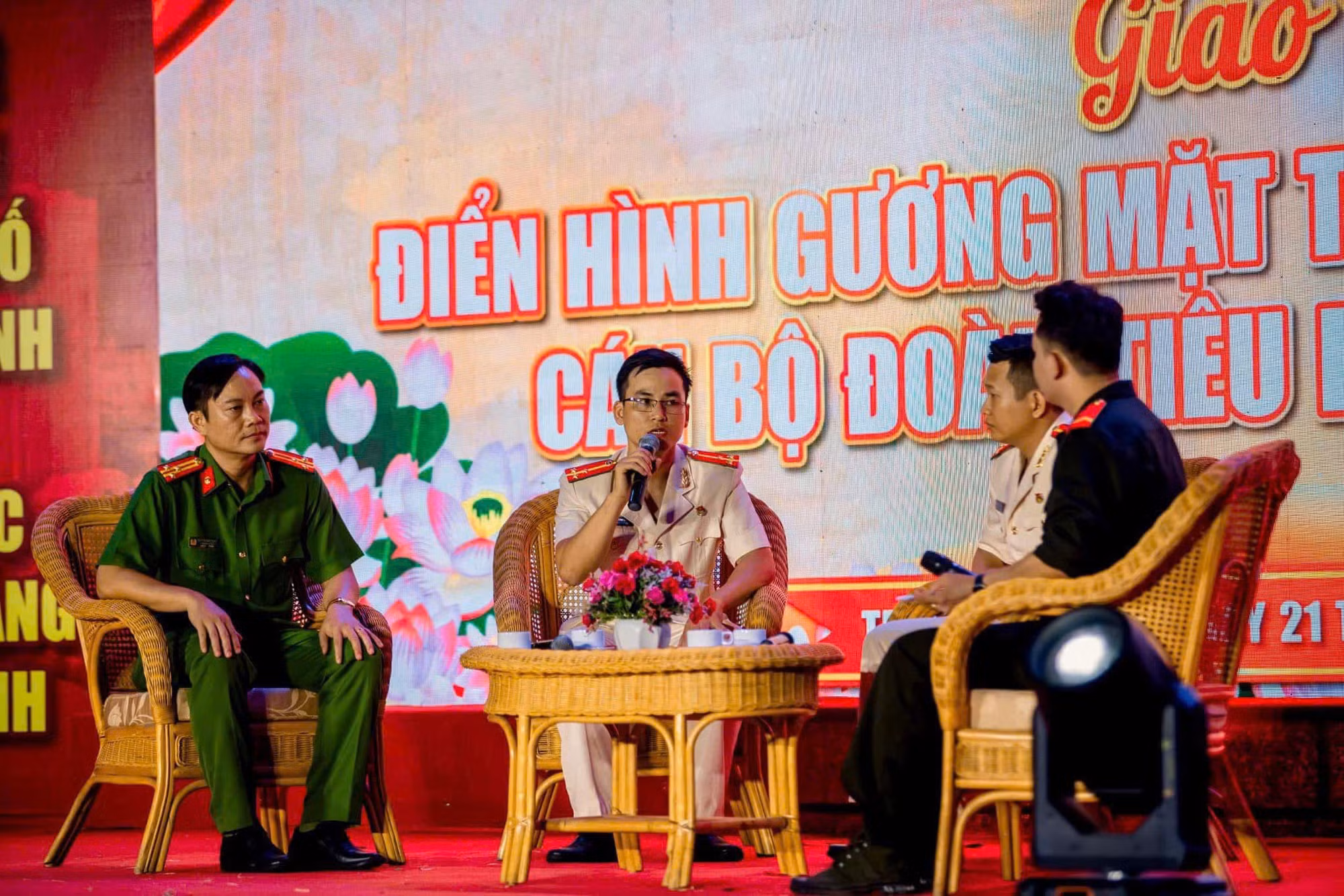 Với anh Chiến, nỗ lực giảm cung - cầu ma túy ở TPHCM, giữ môi trường trong lành, hạn chế tệ nạn và tội phạm ma túy cũng là cách để bảo vệ gia đình.