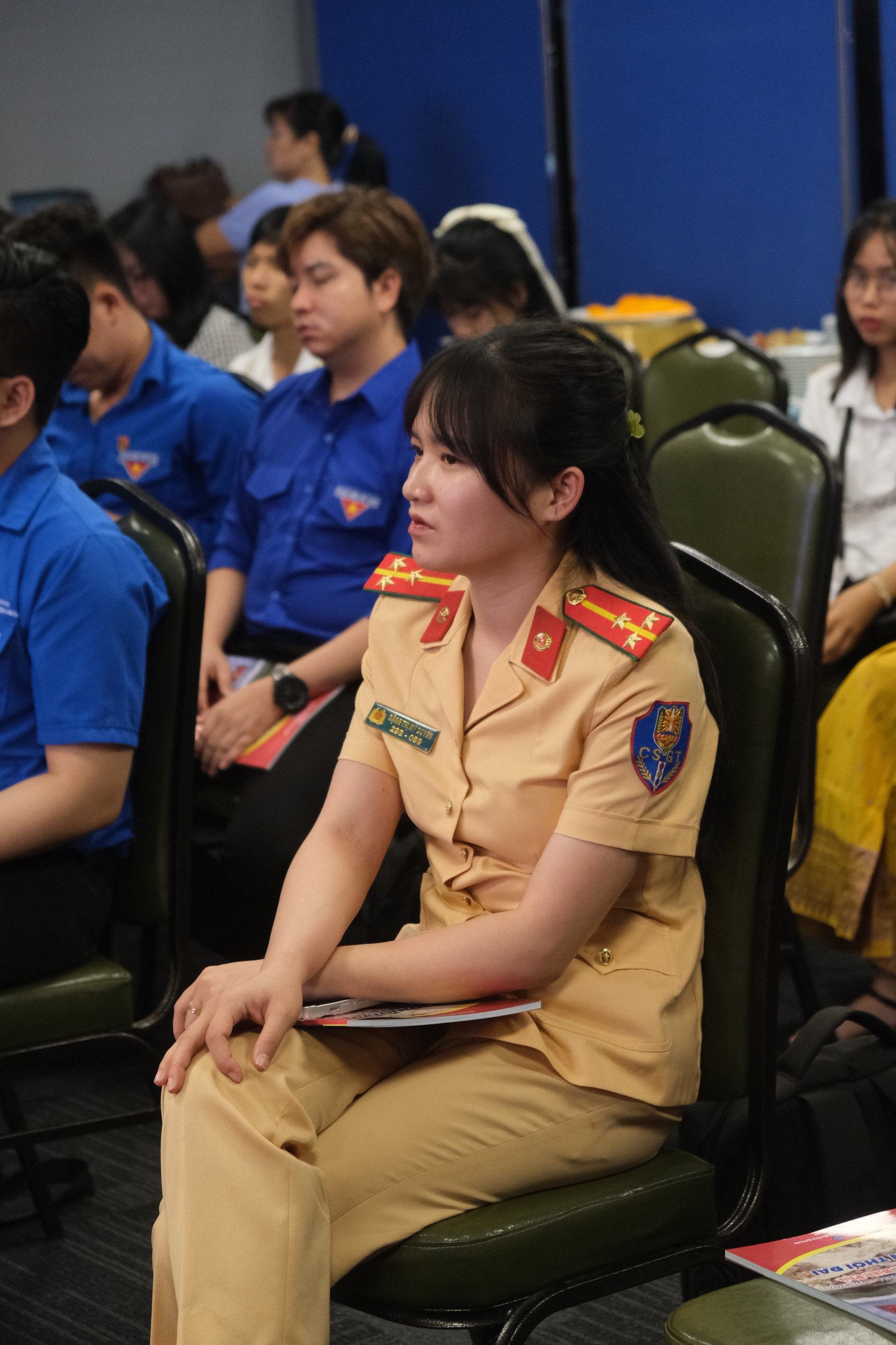 Người trẻ được kỳ vọng sẽ là lực lượng tiên phong trong công tác ngoại giao nhân dân, mang tiếng nói của thế hệ mới, hãnh diện và đầy hoài bão vươn ra toàn cầu. Người trẻ được kỳ vọng sẽ là lực lượng tiên phong trong công tác ngoại giao nhân dân, mang tiếng nói của thế hệ mới, hãnh diện và đầy hoài bão vươn ra toàn cầu.