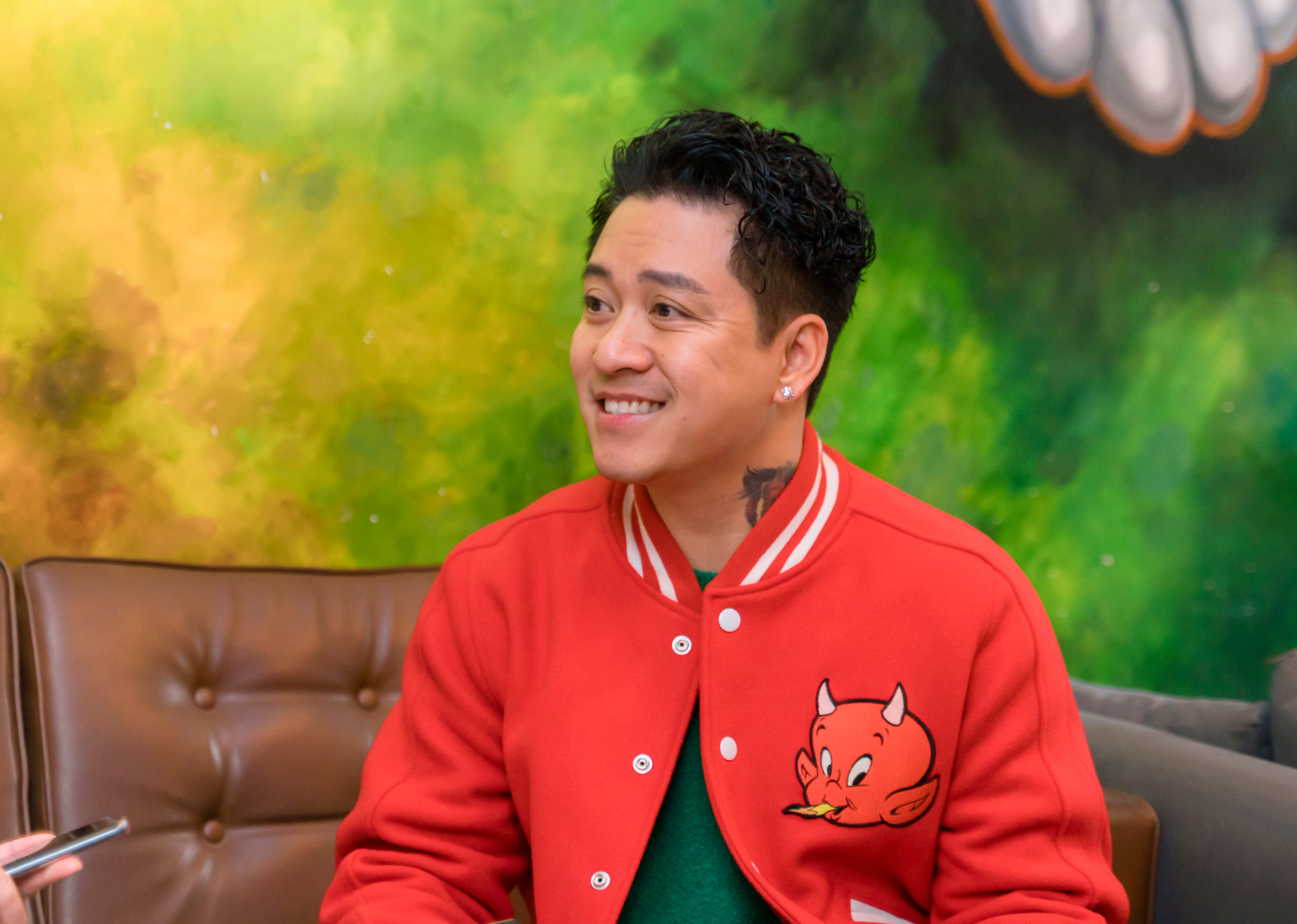 Tuấn Hưng tự mình lên kịch bản cho đêm nhạc Cảm ơn tình yêu diễn ra đúng ngày Valentine. Ảnh: HÀ ĐỨC HÙNG. Tuấn Hưng tự mình lên kịch bản cho đêm nhạc Cảm ơn tình yêu diễn ra đúng ngày Valentine. Ảnh: HÀ ĐỨC HÙNG.