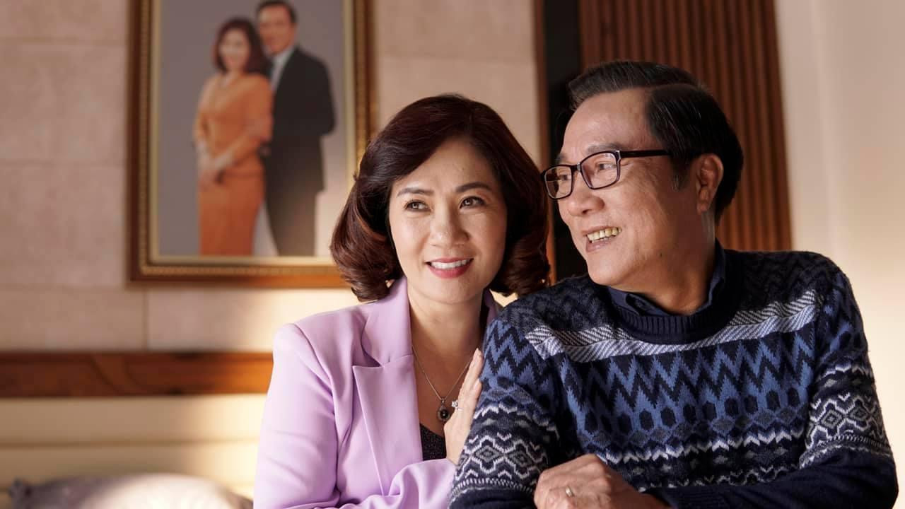 NSND Trọng Trinh và Nguyệt Hằng vào vai cặp vợ chồng có đời sống gia đình phức tạp.