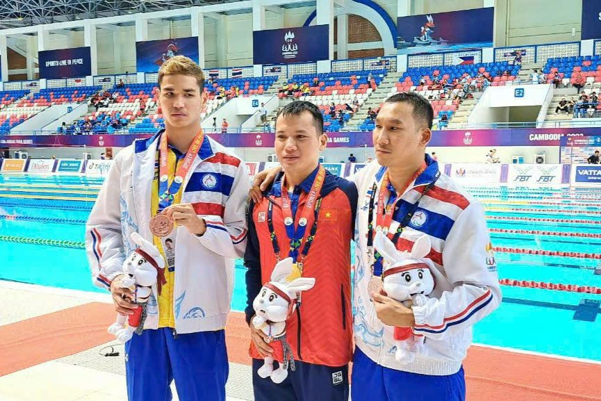 Nguyễn Văn Hanh tại Para Games 2015 (ảnh trên) và Para Games 2023 (ảnh dưới).