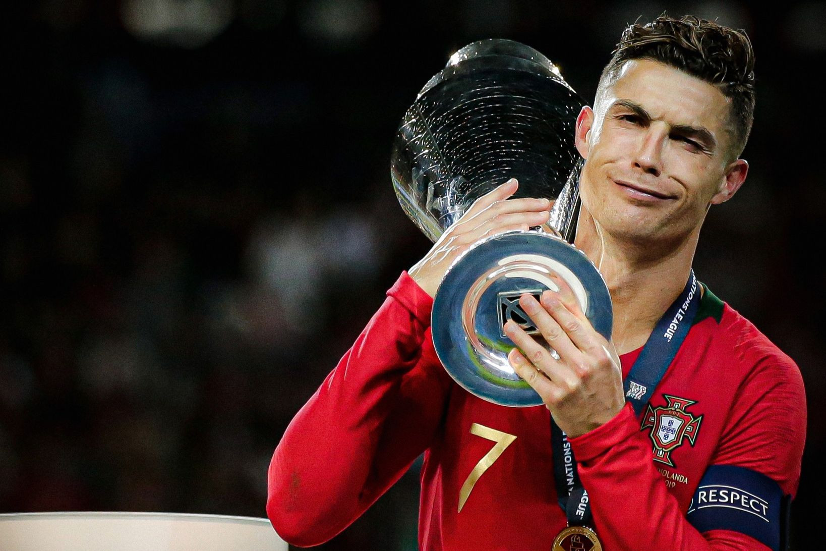 Vô địch ở tuổi 40, Ronaldo lại viết nên chương mới, với những kỷ lục mới | Báo điện tử Tiền Phong