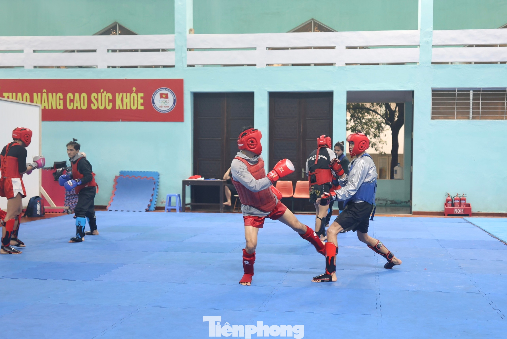 Kun Bokator có hệ thống đòn thế rất đa dạng, nhưng có nhiều nét tương đồng với võ cổ truyền Việt Nam. Kun Bokator có hệ thống đòn thế rất đa dạng, nhưng có nhiều nét tương đồng với võ cổ truyền Việt Nam.