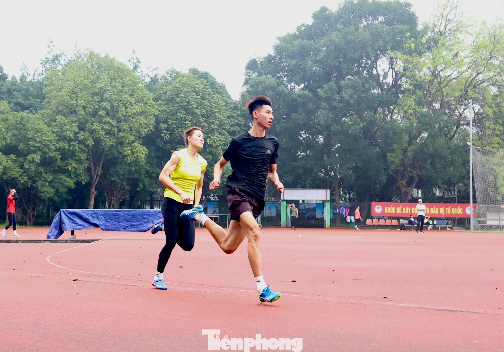 Dù vấp phải rất nhiều khó khăn, điền kinh Việt Nam vẫn sẽ bước vào SEA Games 32 với quyết tâm cao nhất. Dù vấp phải rất nhiều khó khăn, điền kinh Việt Nam vẫn sẽ bước vào SEA Games 32 với quyết tâm cao nhất.