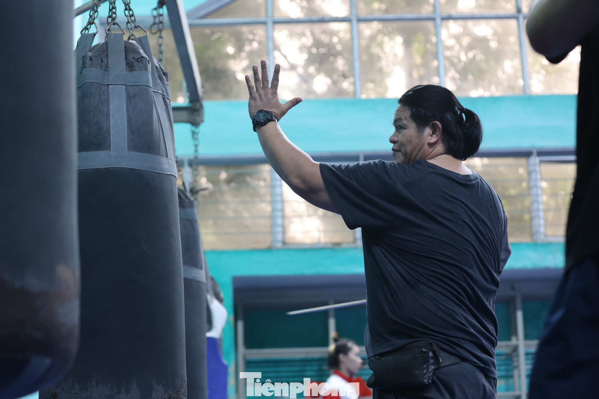 Ban huấn luyện đội tuyển Arnis Việt Nam gồm HLV trưởng Nguyễn Thái Linh, HLV Nguyễn Thanh Quyền từng giành HCV SEA Games 2005 và Ruel A Gat, chuyên gia người Philippines gắn bó với đội tuyển Arnis Việt Nam từ cuối 2004.