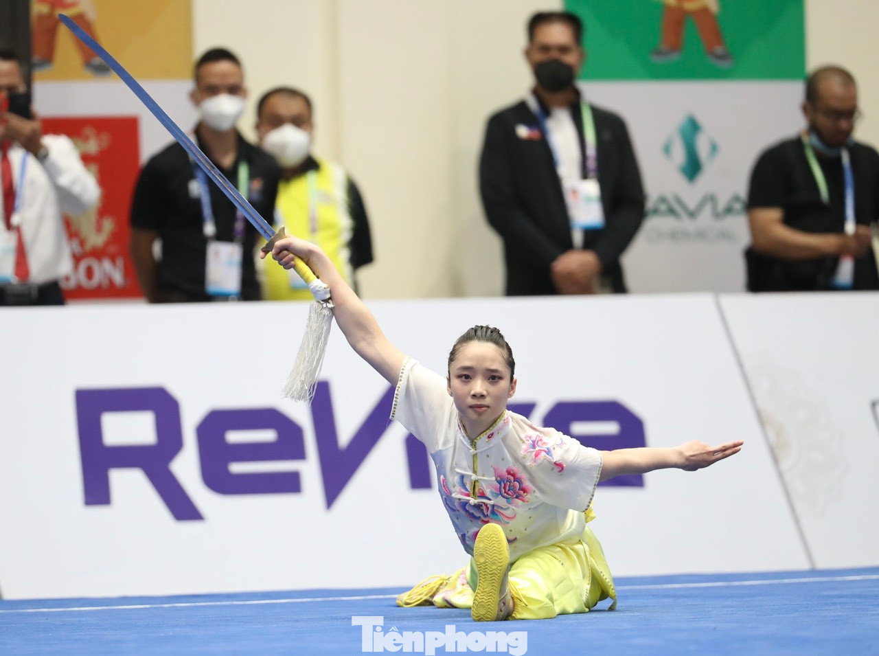 Tại SEA Games 31, Dương Thúy Vi giành giành 2 HCV ở nội dung biểu diễn kiếm thuật và thương thuật, cùng 1 HCĐ nội dung trường quyền.