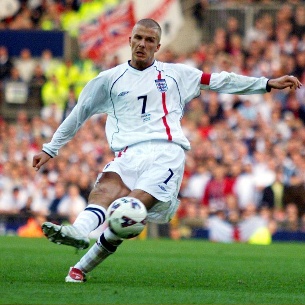 Tuyệt phẩm đá phạt phút 90+3 và những hình ảnh không thể nào quên của Beckham. Tuyệt phẩm đá phạt phút 90+3 và những hình ảnh không thể nào quên của Beckham.