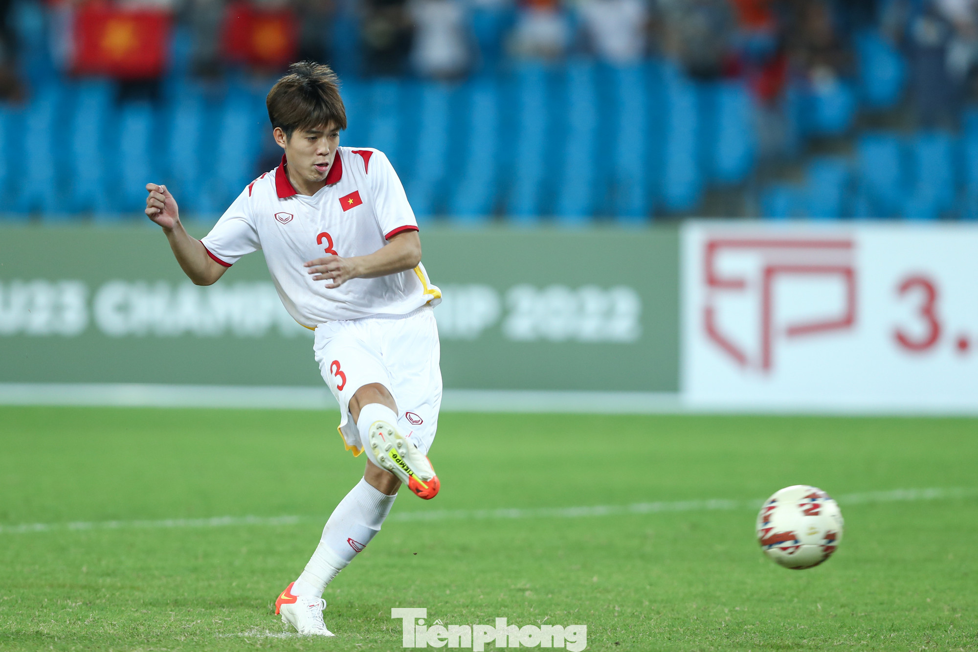 Quang Thịnh cùng các cầu thủ U22 Việt Nam quyết tâm đạt thành tích cao ở SEA Games 32 trước khi hướng đến những mục tiêu cao hơn. (Ảnh: Sơn Tùng)