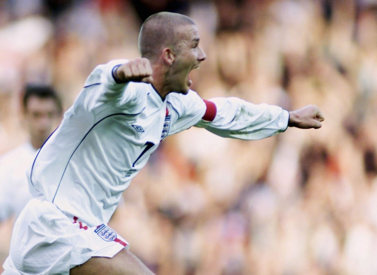 Tuyệt phẩm đá phạt phút 90+3 và những hình ảnh không thể nào quên của Beckham. Tuyệt phẩm đá phạt phút 90+3 và những hình ảnh không thể nào quên của Beckham.