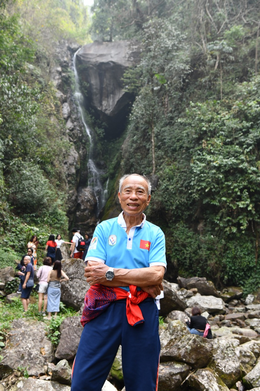 Huyền thoại Bùi Lương tại thác Trái Tim, Sin Suối Hồ, Lai Châu. (Ảnh: Như Ý)