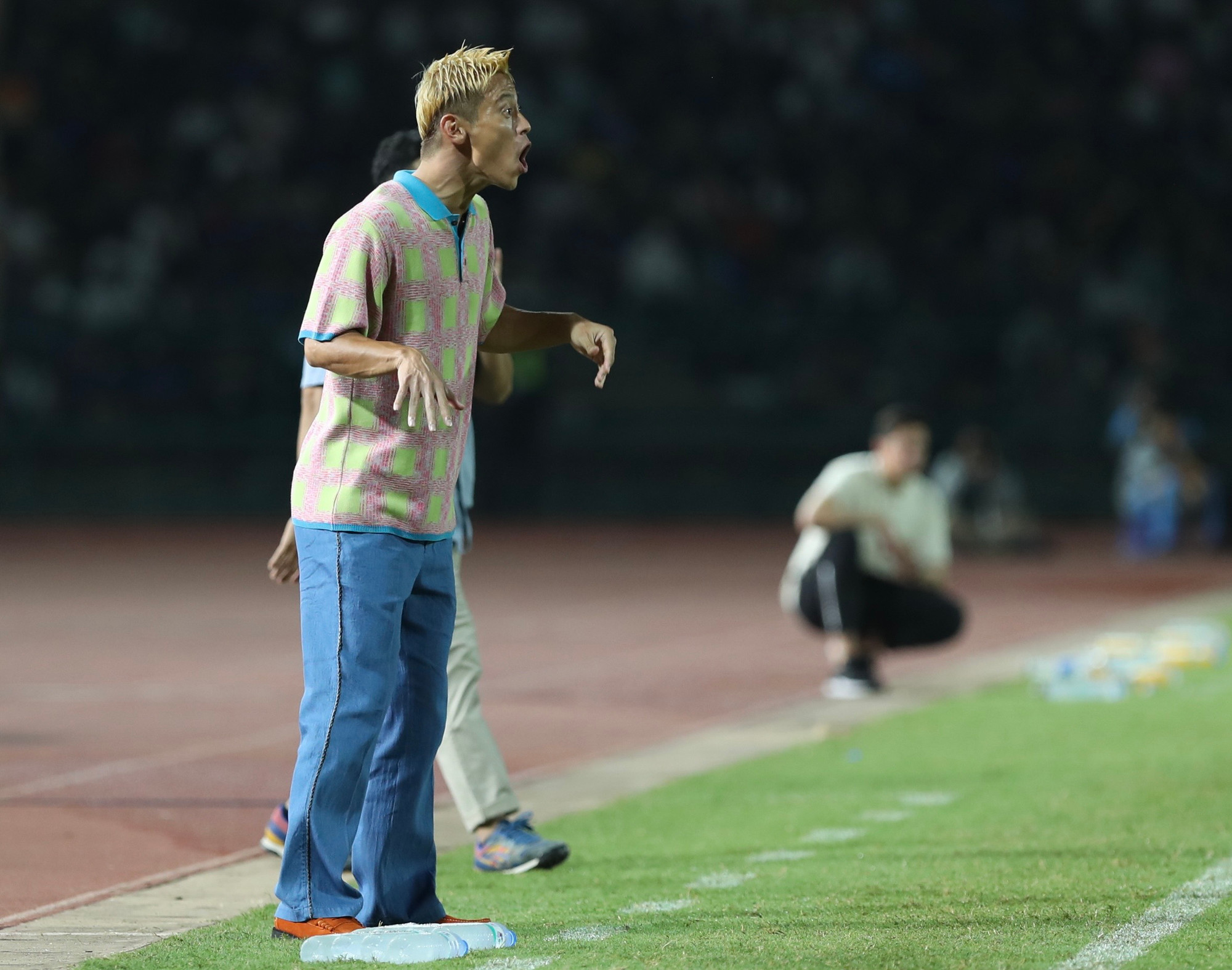 Keishuke Honda ở trận đấu với Philippines. (Ảnh: Hữu Phạm)