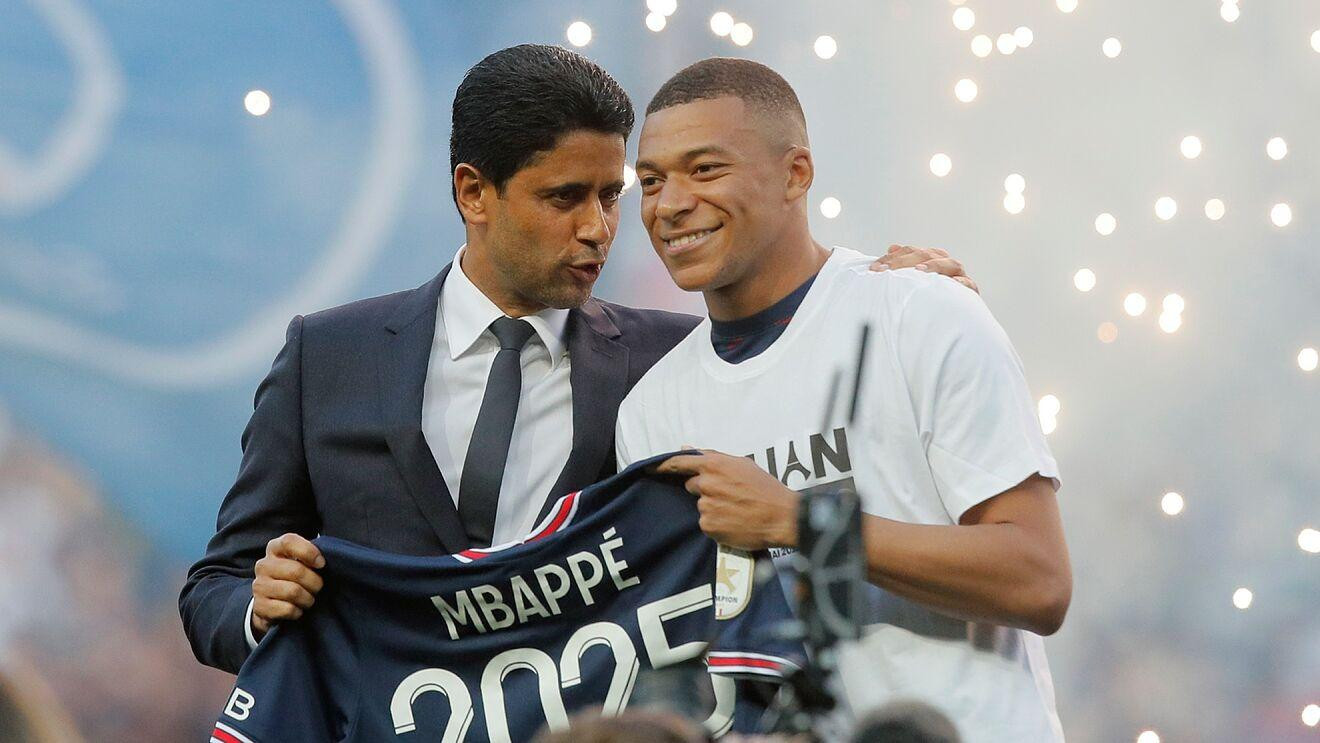 5 tháng sau khi ký hợp đồng đến năm 2025, Mbappe đòi ra đi sớm. (Ảnh: Getty Images)