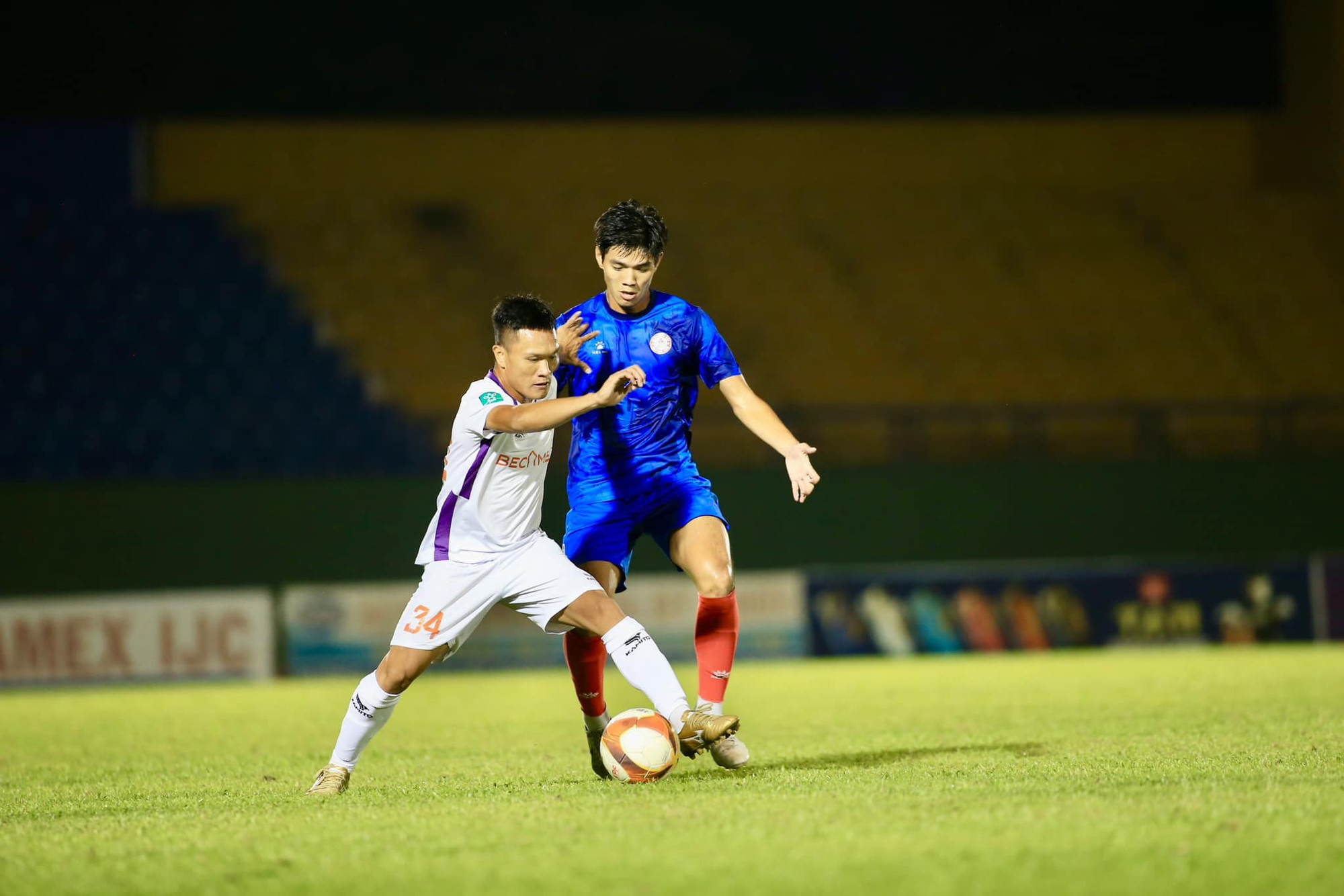 Quang Hùng luôn mơ ước về một lần tái xuất, làm lại sự nghiệp còn dang dở.