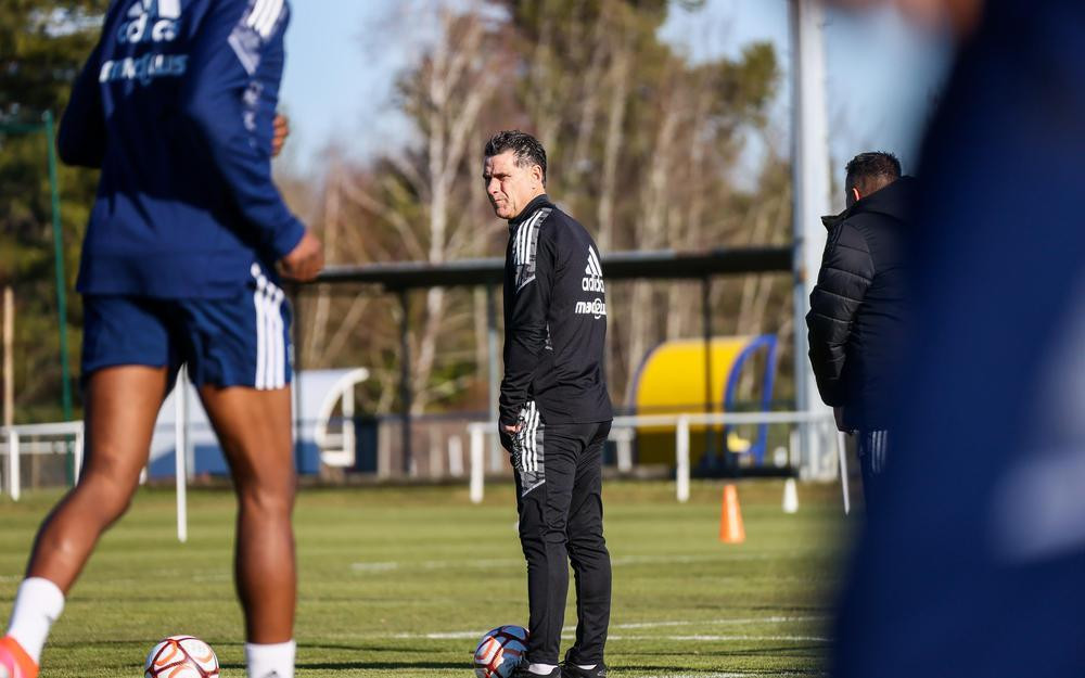 Tholot sẵn sàng cam kết 150% thời gian và sức lực cho công việc HLV. (Ảnh: desPyrenees) Tholot sẵn sàng cam kết 150% thời gian và sức lực cho công việc HLV. (Ảnh: desPyrenees)