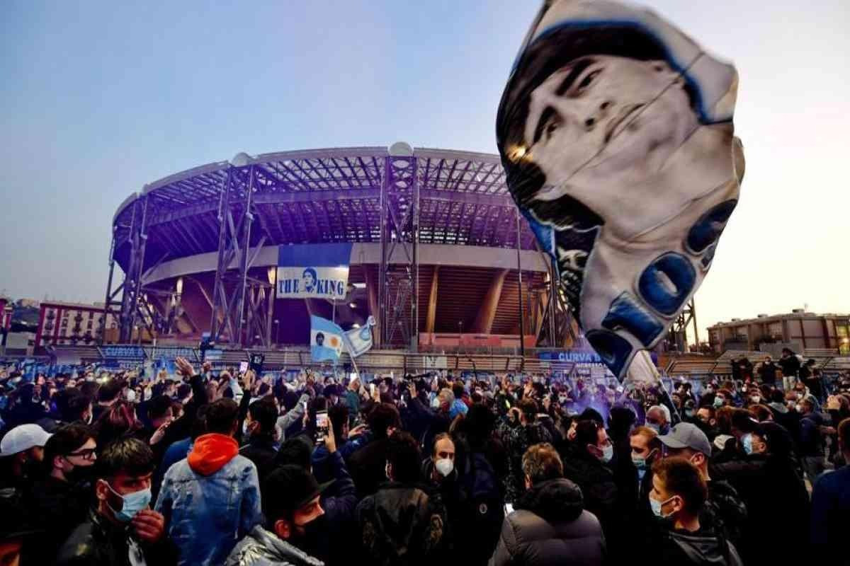 Maradona hiện diện ở khắp mọi nơi trong thành phố Napoli.