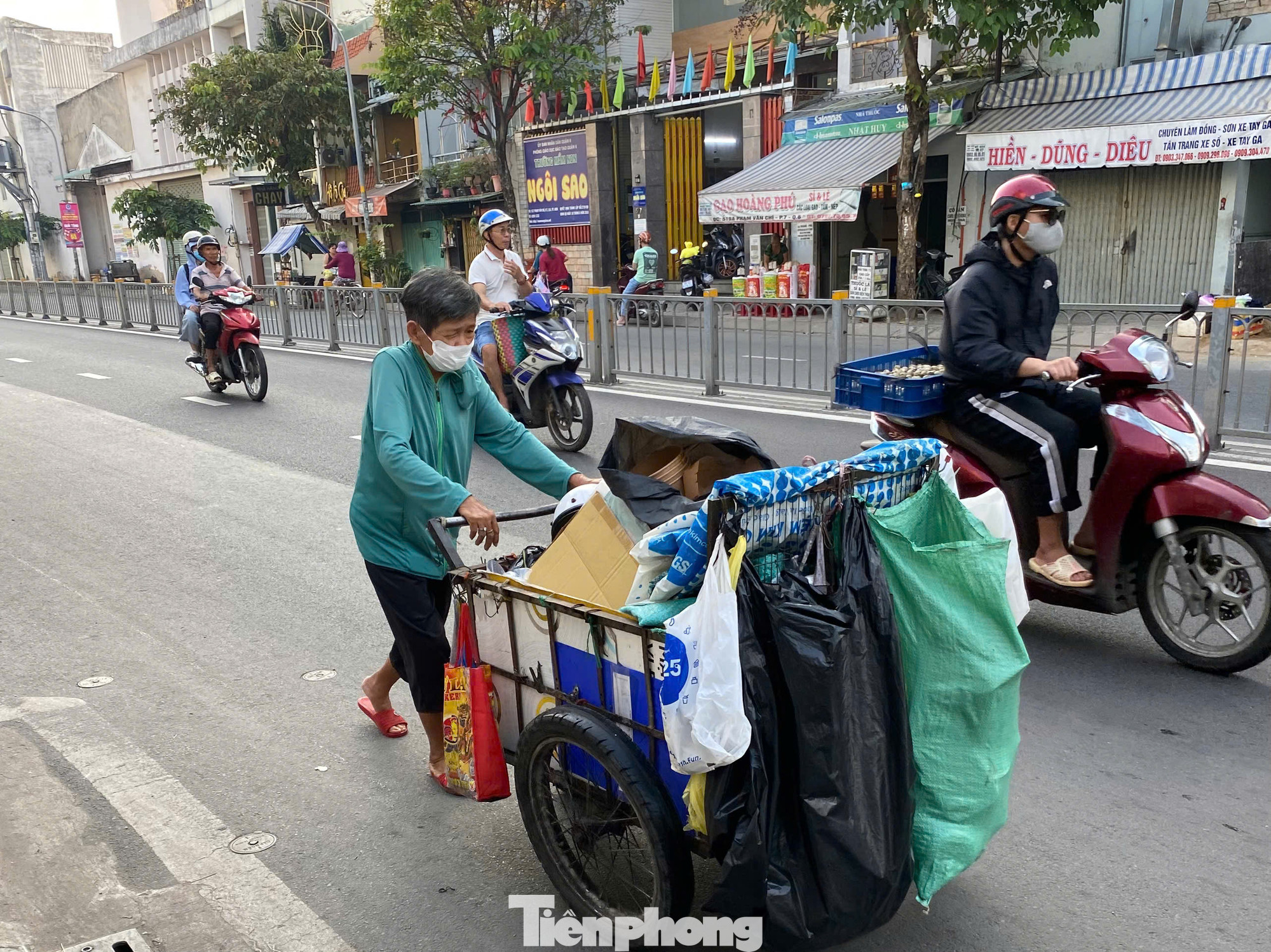 Cơ quan khí tượng dự báo không khí lạnh tiếp tục ảnh hưởng đến thời tiết TPHCM và các tỉnh, thành Nam bộ trong giai đoạn từ nay đến Tết Dương lịch 2025. Ảnh: Hữu Huy