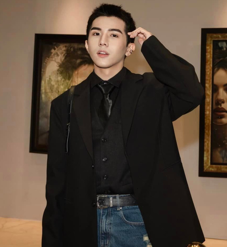 Võ Đức Trí bỏ hát để làm thêm nghề phụ sau quãng thời gian bị lãng quên. Ảnh: FBNV.