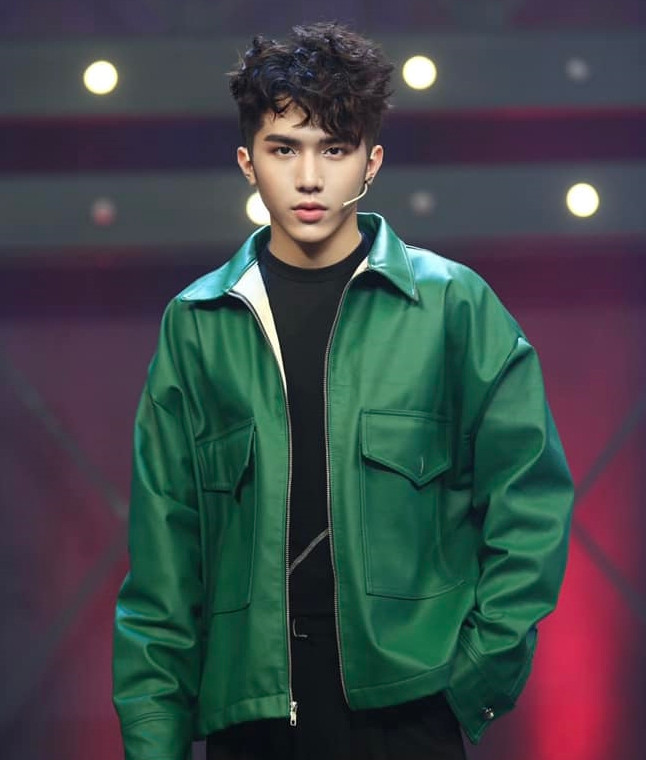 Võ Đức Trí bỏ hát để làm thêm nghề phụ sau quãng thời gian bị lãng quên. Ảnh: FBNV.