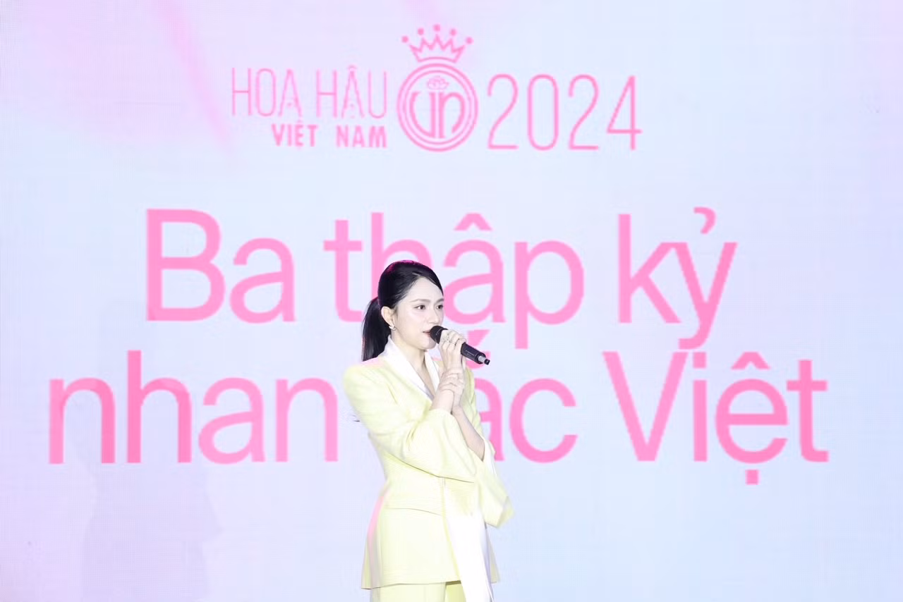 Bà Nguyễn Hương Giang, đối tác phối hợp sản xuất series truyền hình thực tế cuộc thi Hoa hậu Việt Nam 2024 chia sẻ tại buổi họp báo công bố kết quả Sơ khảo cuộc thi Hoa hậu Việt Nam năm 2024 diễn ra tại khách sạn Mélia, Hà Nội vào sáng nay (20/3): "Người ta thường nói báo Tiền Phong và Ban tổ chức cuộc thi Hoa hậu Việt Nam chưa bao giờ chọn Hoa hậu sai. Tuy nhiên, làm thế nào chọn được 18 Hoa hậu trong suốt 36 năm qua là một bí ẩn, khán giả không biết... Quyết định táo bạo của ban tổ chức là có chuỗi truyền hình thực tế để mọi người nhìn nhận sắc nét, hiểu được lý do một cô gái vượt qua những ứng viên sáng giá khác để trở thành Hoa hậu Việt Nam 2024".