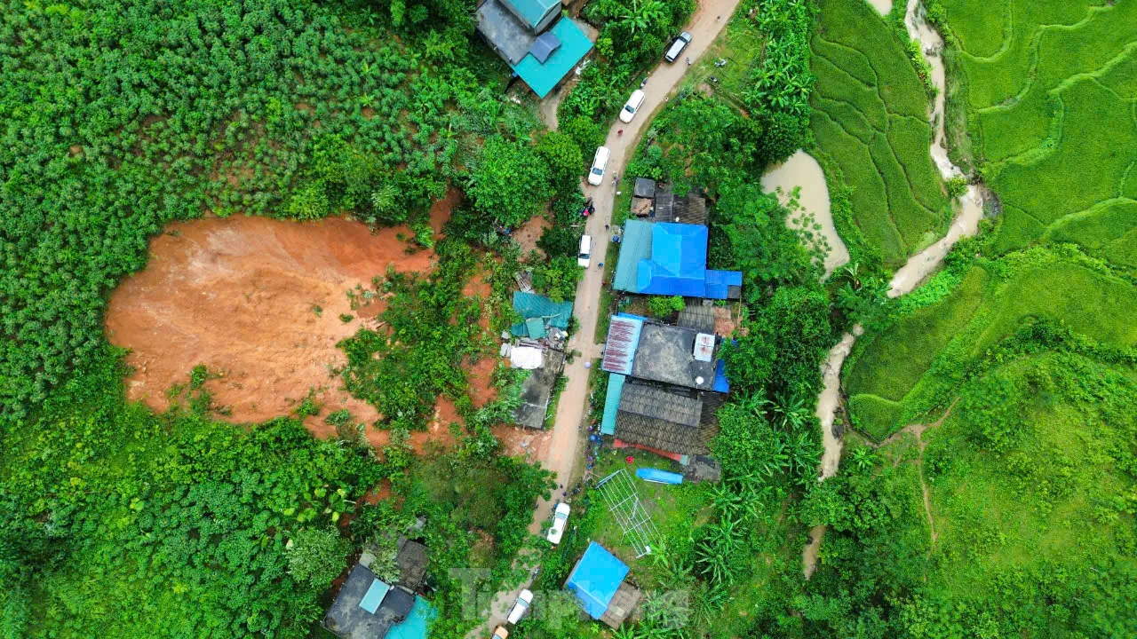 6 ngôi nhà ở thôn Chầm, xã Cao Sơn vẫn chưa được tái định cư vì không có nguồn kinh phí