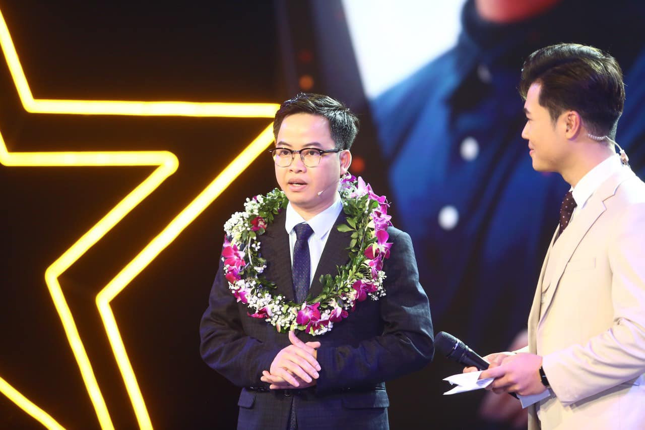 Anh đã được trao Giải thưởng Quả Cầu Vàng năm 2023, Gương mặt trẻ Việt Nam triển vọng năm 2023 và tiếp tục lọt top 19 đề cử Gương mặt trẻ Việt Nam tiêu biểu năm 2024.