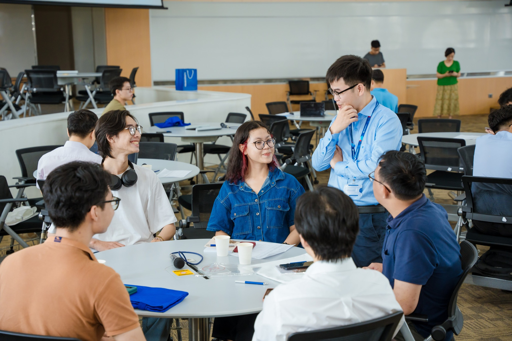 Chàng tiến sĩ trẻ bền bỉ tìm kiếm những “biến số” trong khoa học.