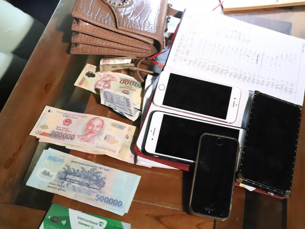 Tang vật thu giữ tại hiện trường.