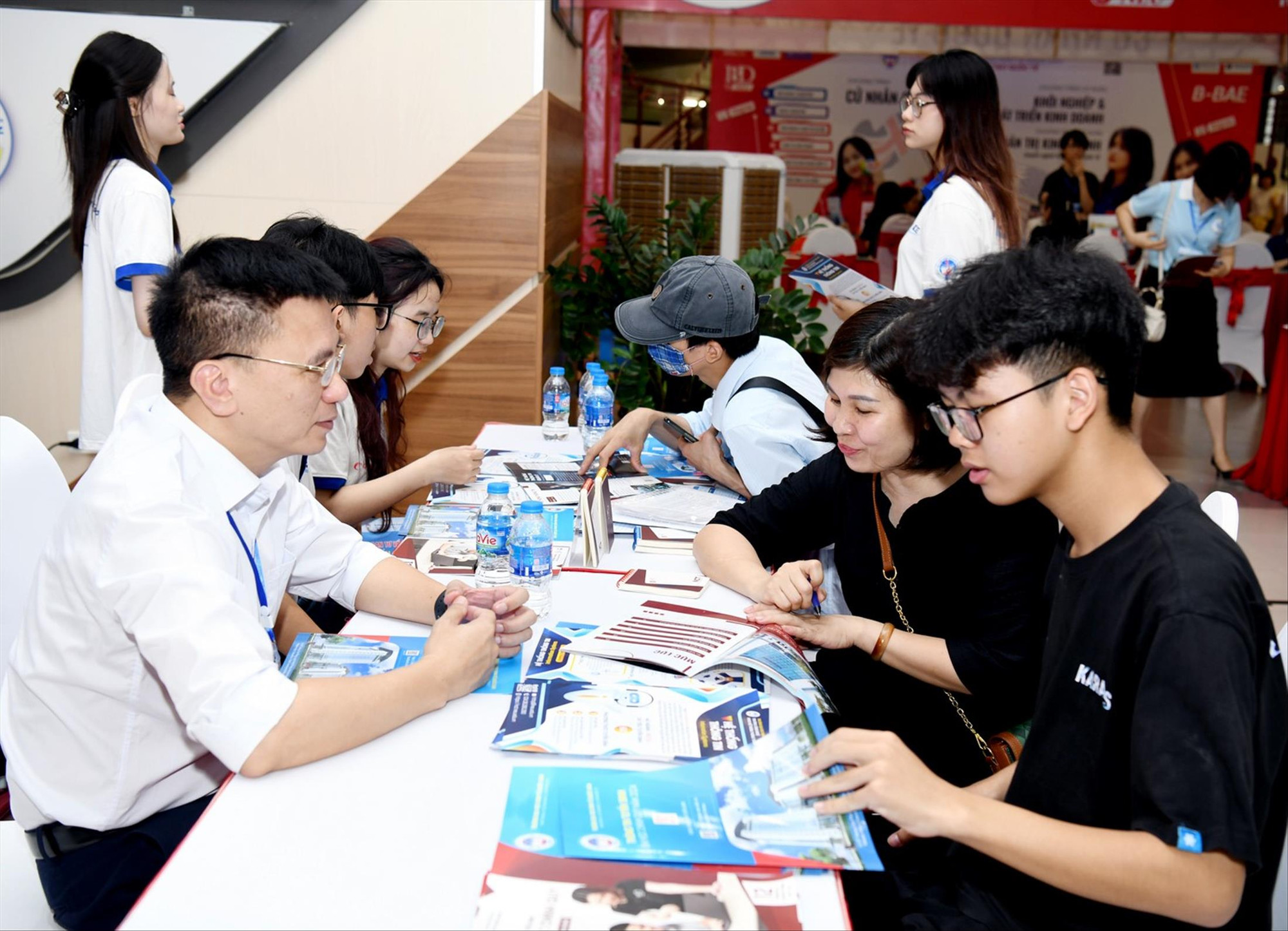 Tuyển sinh ĐH năm 2024: Những lưu ý khi đăng kí nguyện vọng xét tuyển | Báo điện tử Tiền Phong