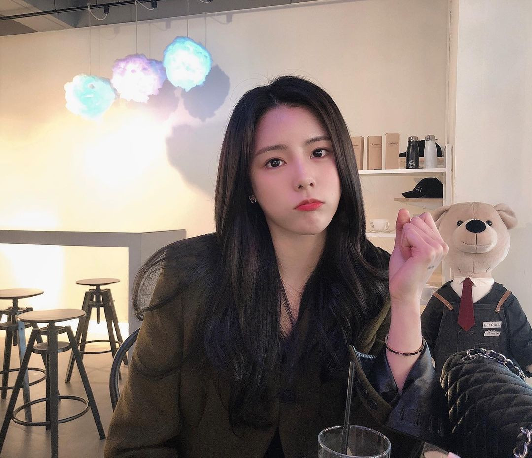 Lee Jae-yeong sở hữu gương mặt nhí nhảnh, tươi tắn