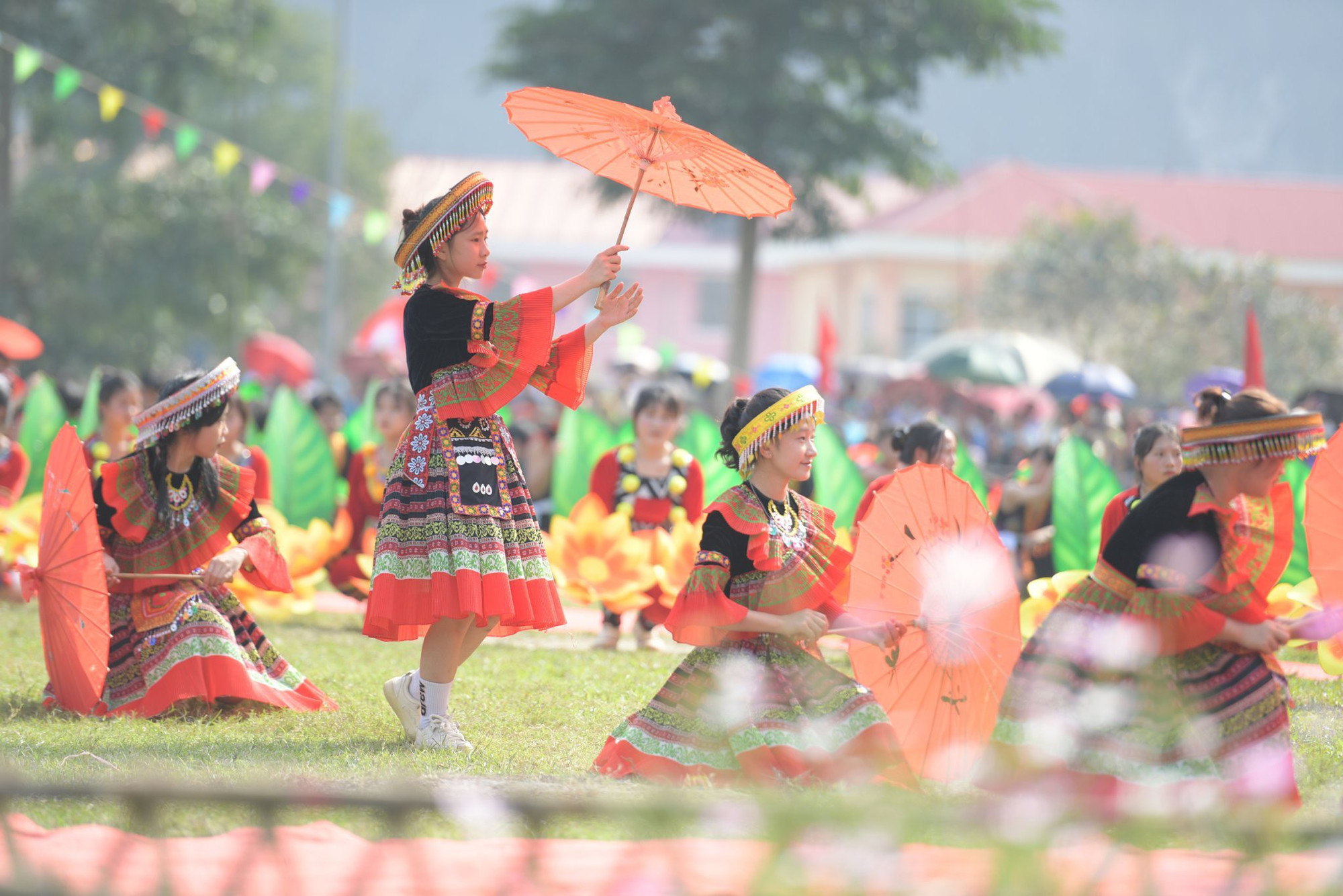 Cần thêm những thiết chế mang tính biểu tượng, đặc trưng mỗi vùng miền