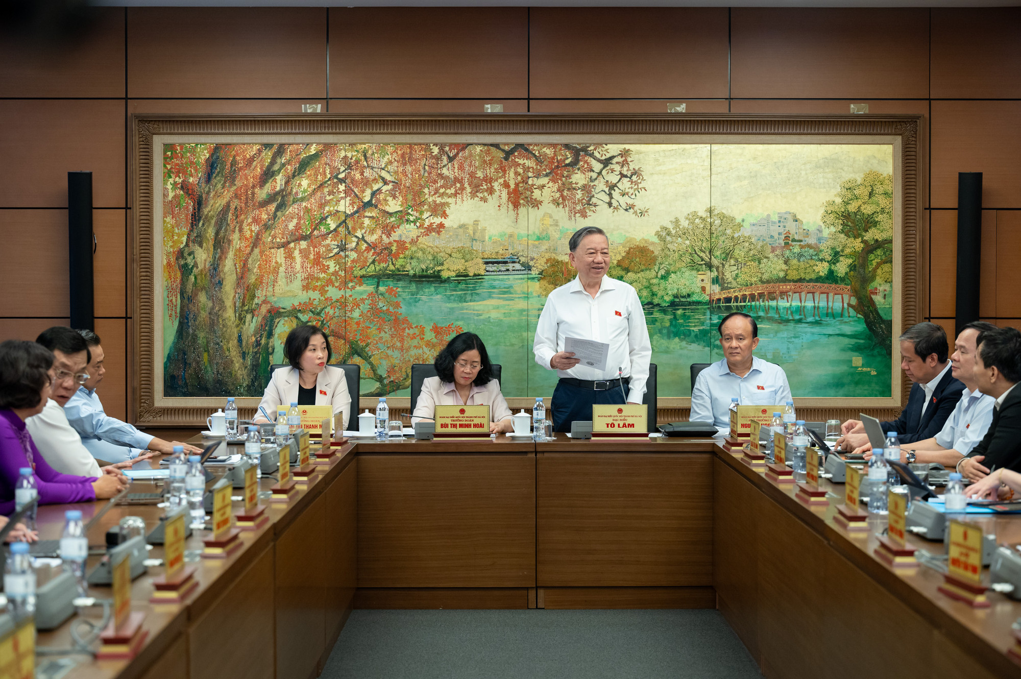 Tổng Bí thư Tô Lâm phát biểu tại phiên thảo luận ở tổ tại Kỳ họp thứ 8, Quốc hội khóa XV. Tổng Bí thư Tô Lâm phát biểu tại phiên thảo luận ở tổ tại Kỳ họp thứ 8, Quốc hội khóa XV.