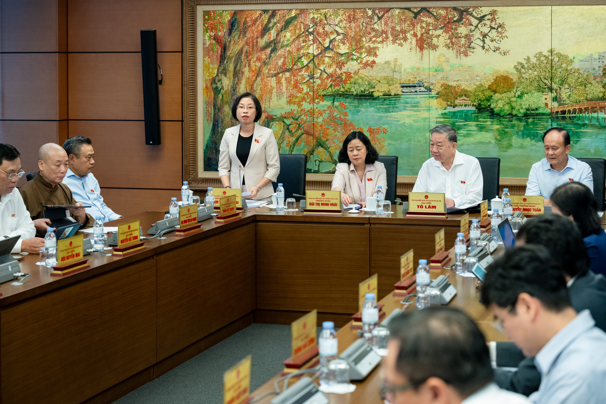 Tổng Bí thư Tô Lâm phát biểu tại phiên thảo luận ở tổ tại Kỳ họp thứ 8, Quốc hội khóa XV. Tổng Bí thư Tô Lâm phát biểu tại phiên thảo luận ở tổ tại Kỳ họp thứ 8, Quốc hội khóa XV.