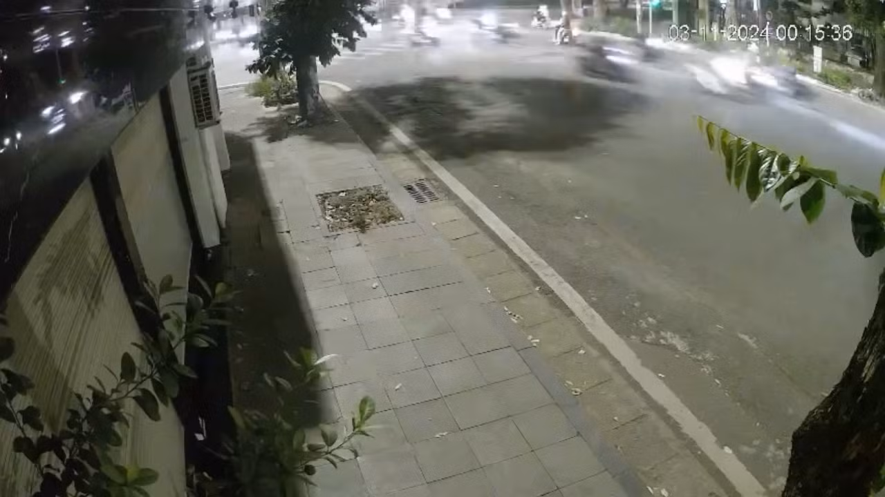Nhiều người vẫn ám ảnh nhóm thanh thiếu niên điều khiển xe máy tốc độ cao trên đường Trần Hưng Đạo (Hoàn Kiếm, Hà Nội) gây tai nạn chết người.