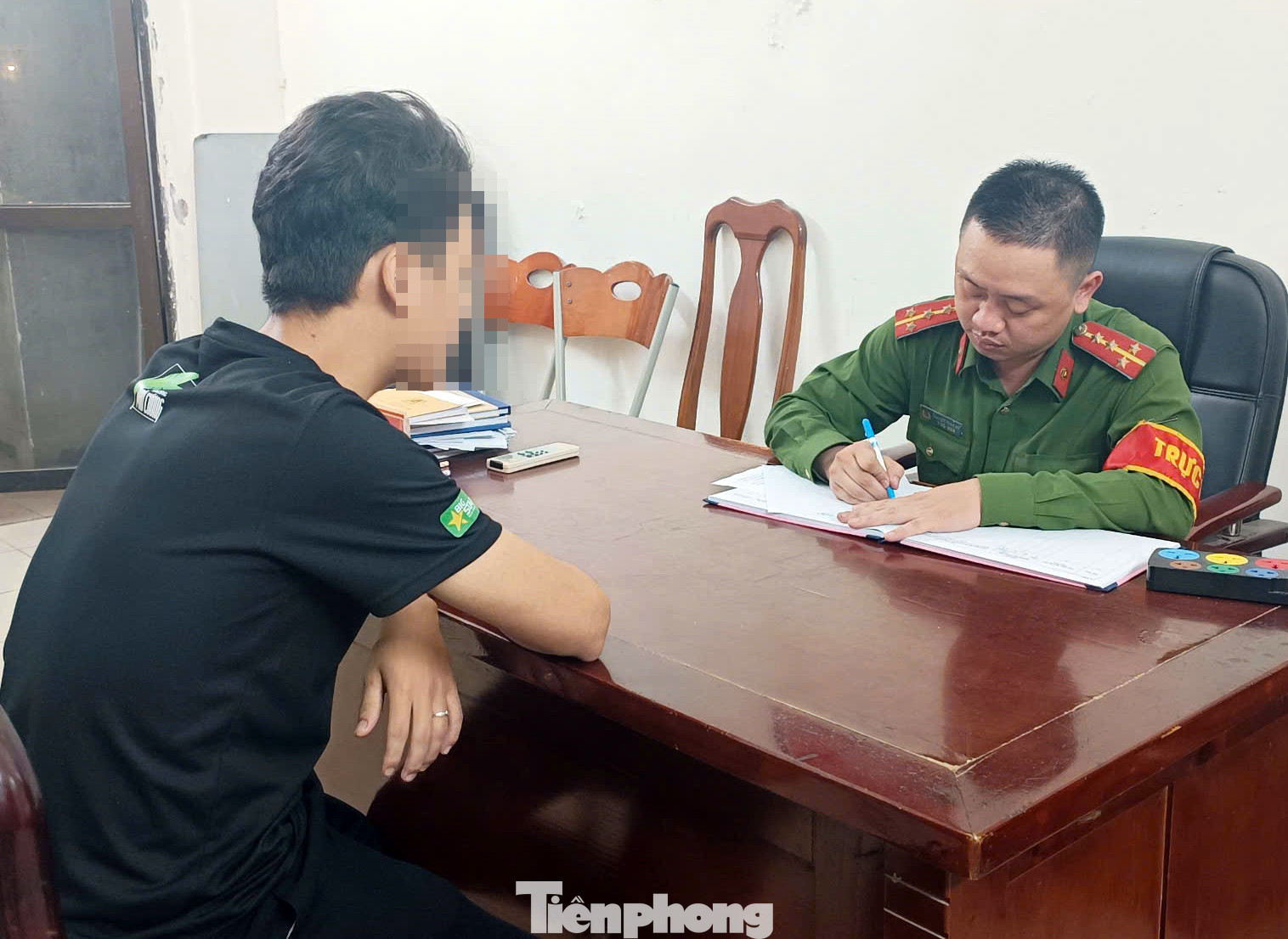 Có không ít trường hợp tài xế nẹt pô gây mất an ninh trật tự ở lứa tuổi học sinh. Có không ít trường hợp tài xế nẹt pô gây mất an ninh trật tự ở lứa tuổi học sinh.