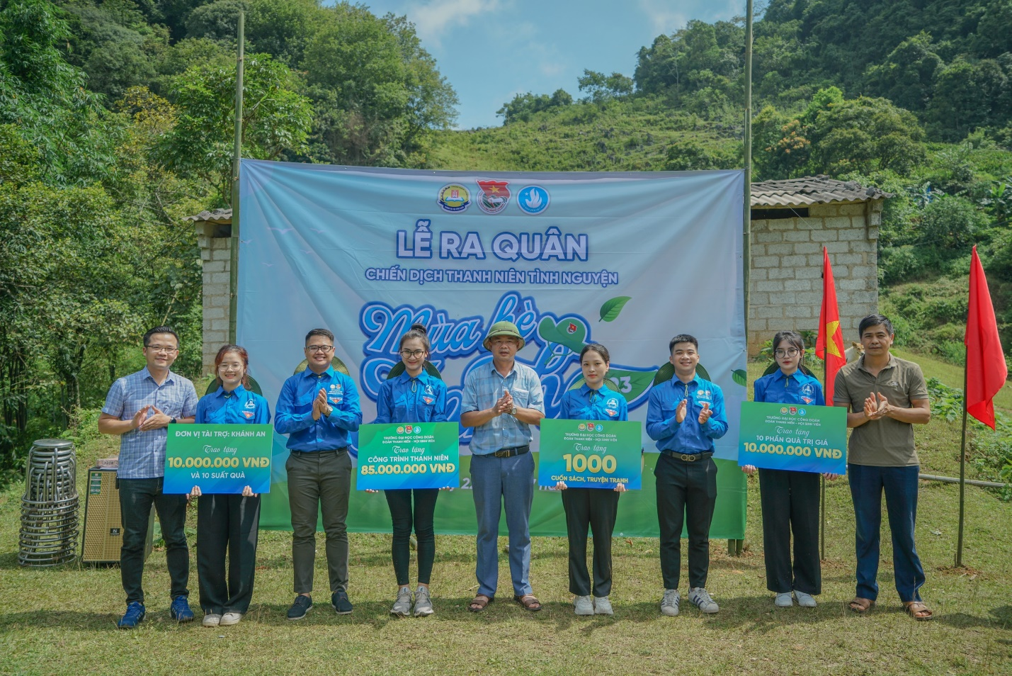 Đoàn Thanh niên – Hội Sinh viên trường ĐH Công đoàn ra quân Chiến dịch Mùa hè xanh tại xã Quốc Toản, huyện Quảng Hòa, tỉnh Cao Bằng