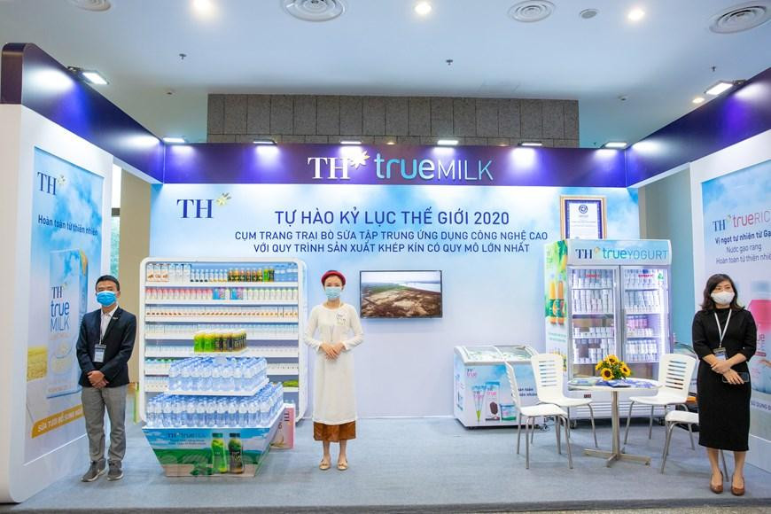 Tập đoàn TH là đơn vị đồng hành cung cấp đồ uống duy nhất phục vụ các đại biểu tại Hội nghị quan trọng quy tụ tất cả các đại sứ, lãnh đạo ngoại giao của ngành ngoại giao Việt Nam. (Ảnh: PV/Vietnam+)