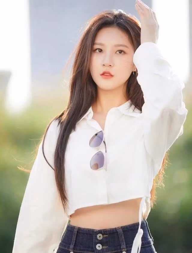 Trước khi qua đời, Kim Sae Ron bị cả nước tẩy chay.