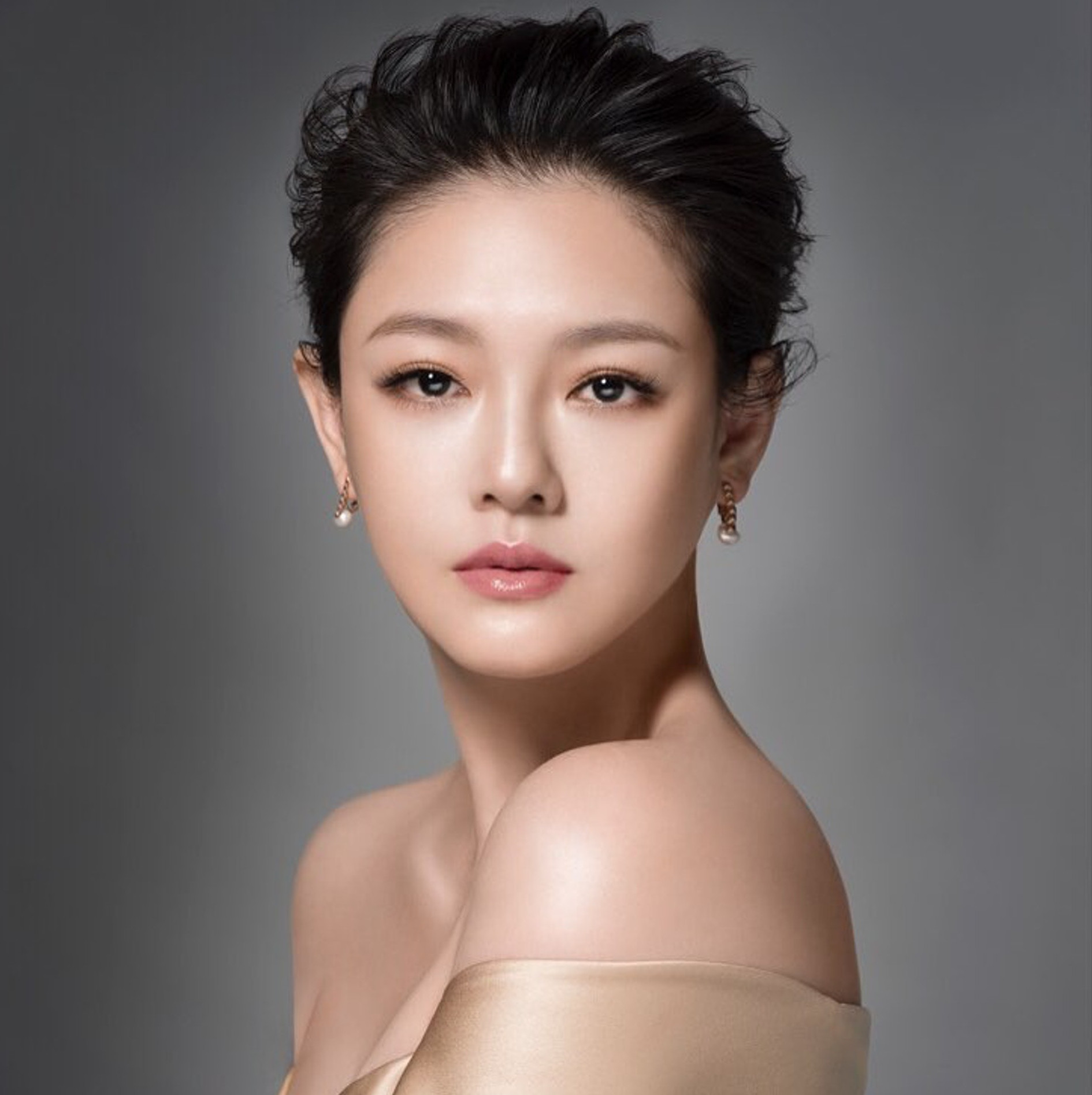 Từ Hy Viên qua đời tại Nhật Bản vì bệnh cúm mùa.