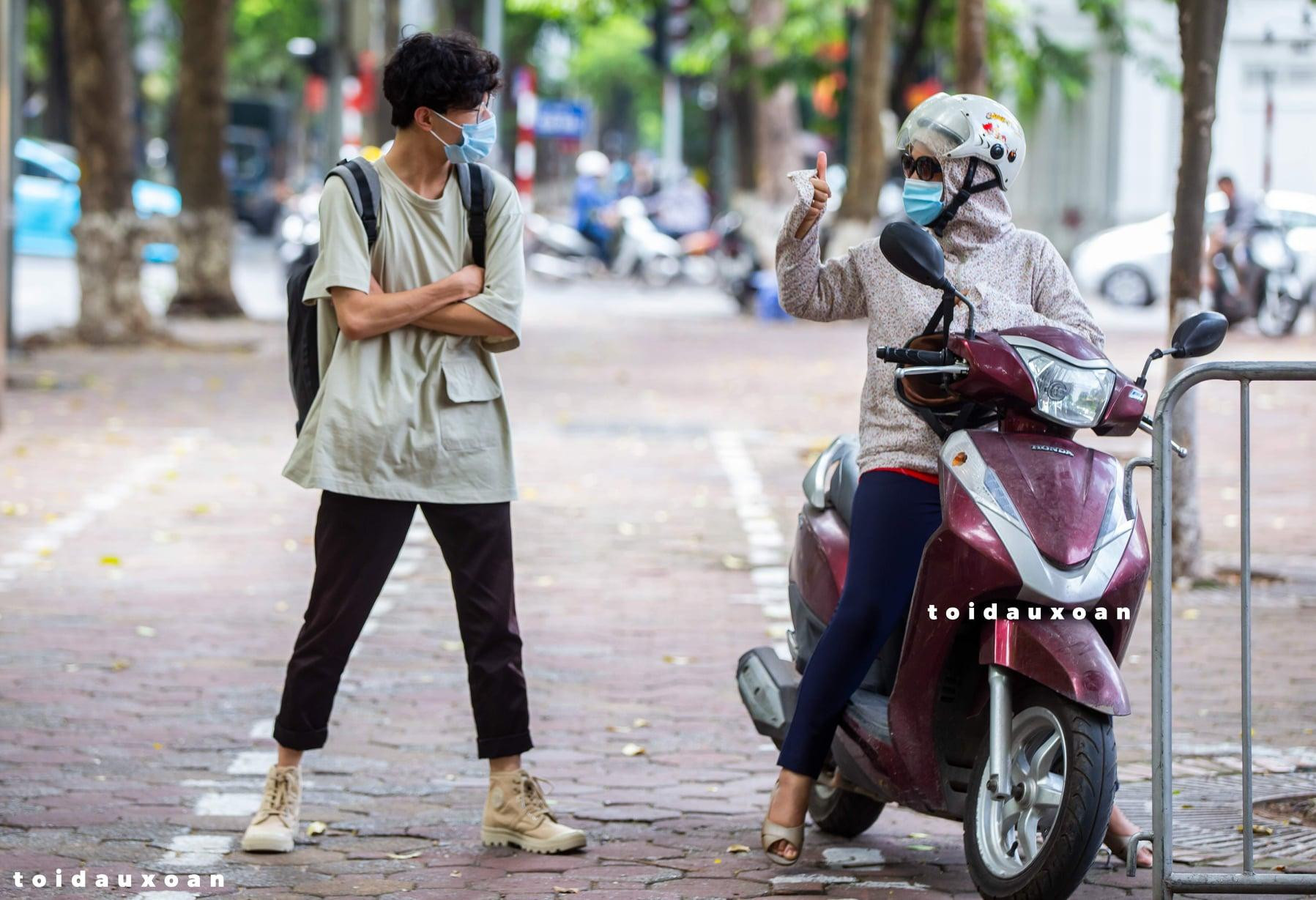 Cô Ái Nhân và những chiếc bìa hồ sơ "yêu thương"