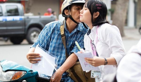 Sĩ tử 2K3 chắc chắn sẽ nhớ hoài mùa thi Tốt nghiệp THPT 2021 ấm áp tình nghĩa