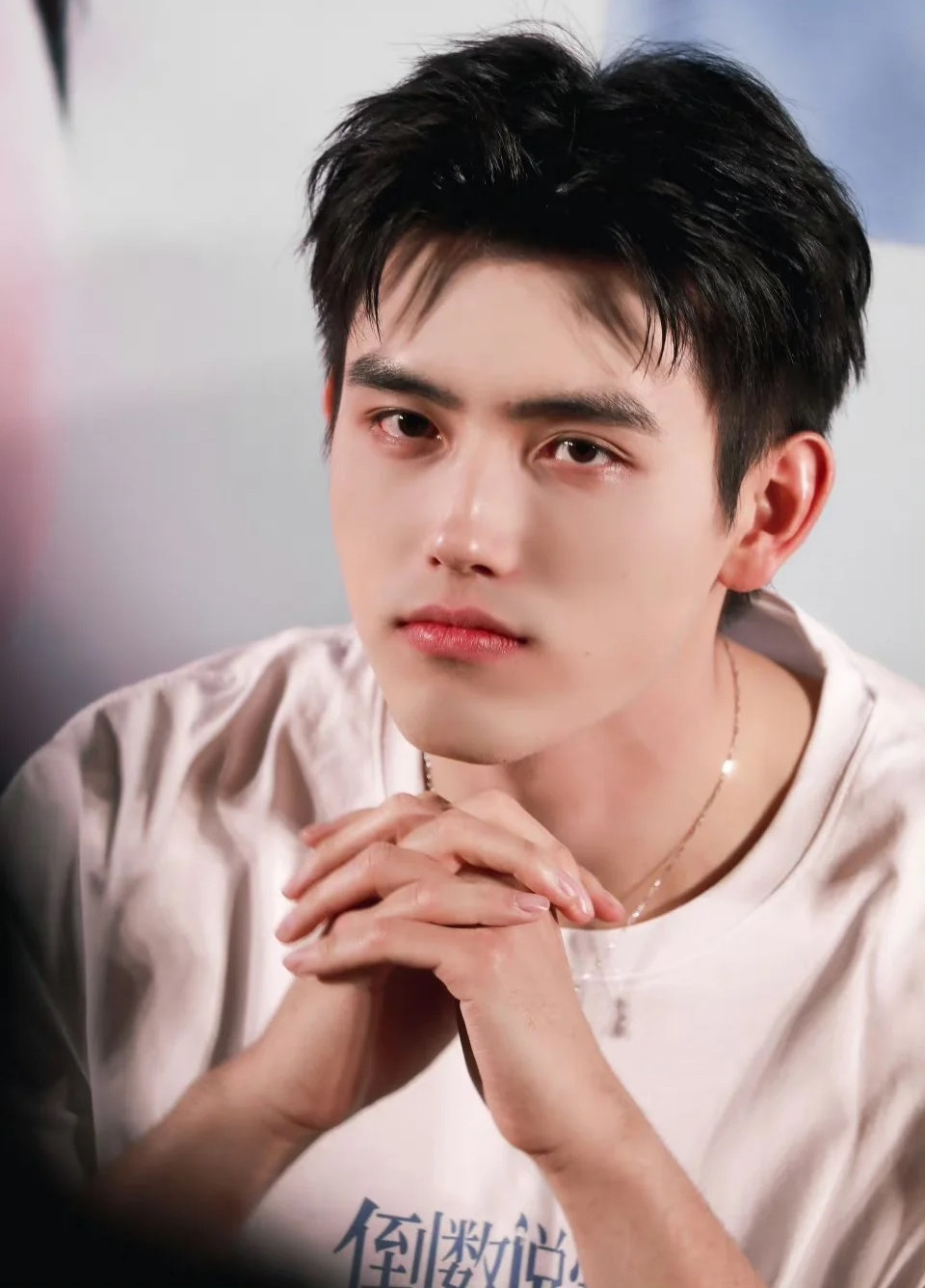 Thái Từ Khôn (trái) và Trần Phi Vũ đều sụp đổ hình tượng vì đời sống tình dục bê bối. Thái Từ Khôn (trái) và Trần Phi Vũ đều sụp đổ hình tượng vì đời sống tình dục bê bối.