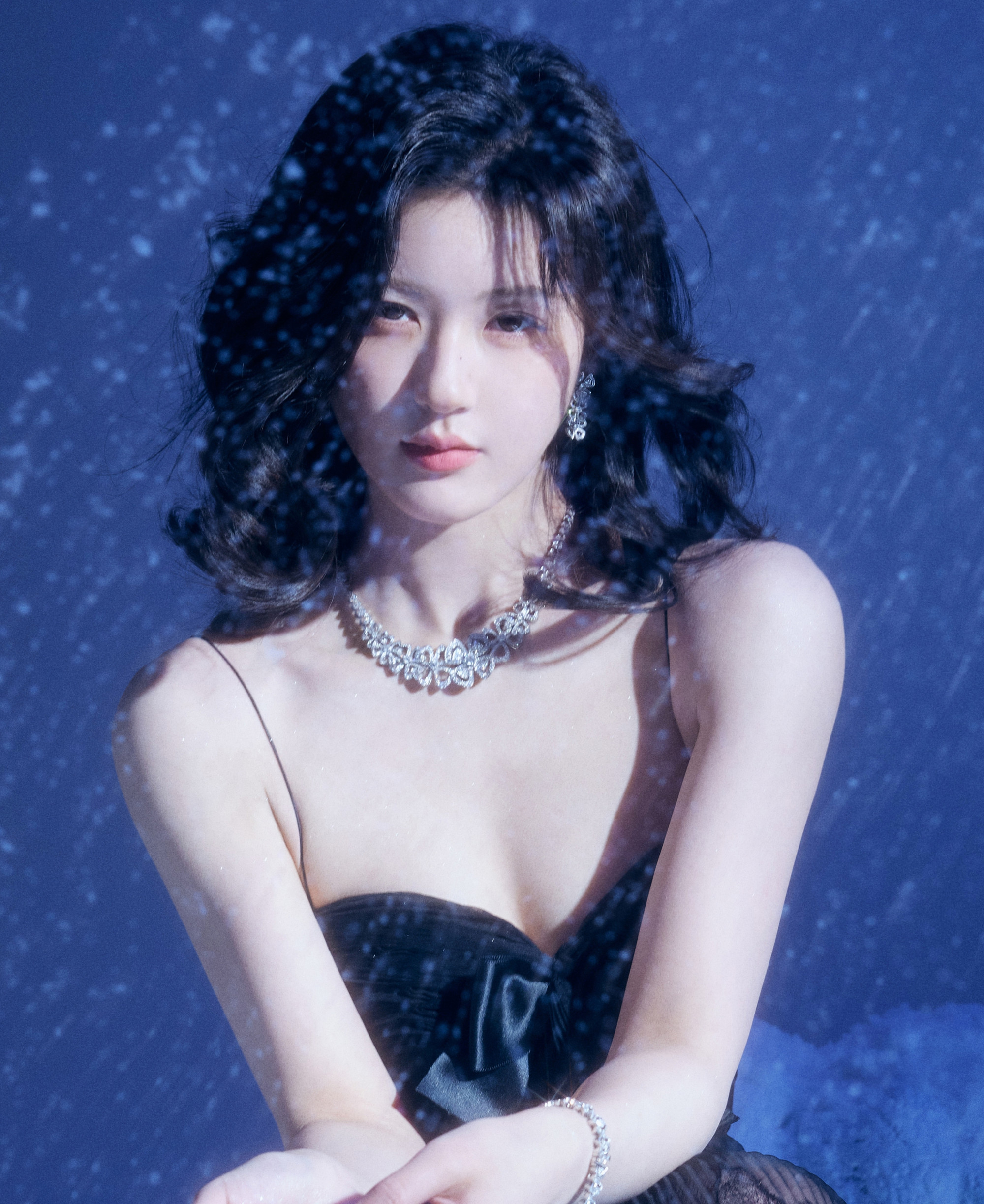 Triệu Lộ Tư có nhiều điểm yếu diễn xuất nhưng được các đạo diễn tâng bốc.