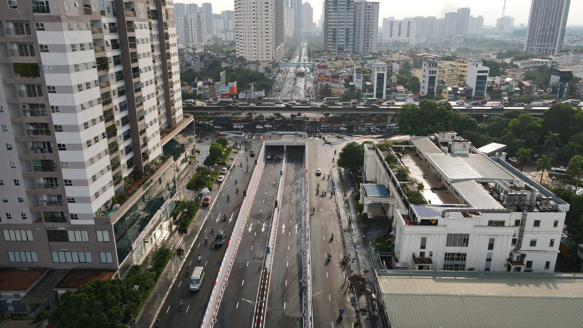 Hầm chui Lê Văn Lương - Vành đai 3 thông thoáng sau thông xe