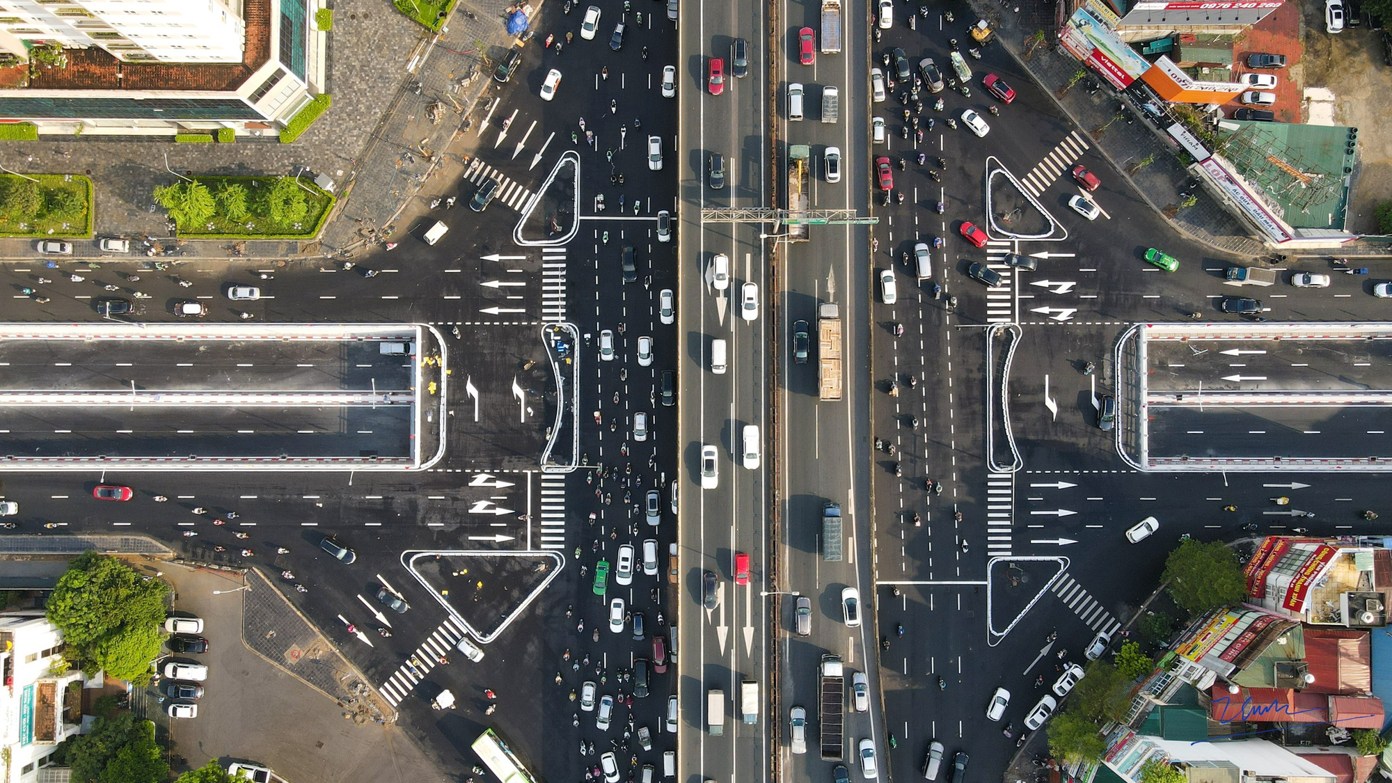 Hầm chui Lê Văn Lương - Vành đai 3 thông thoáng sau thông xe