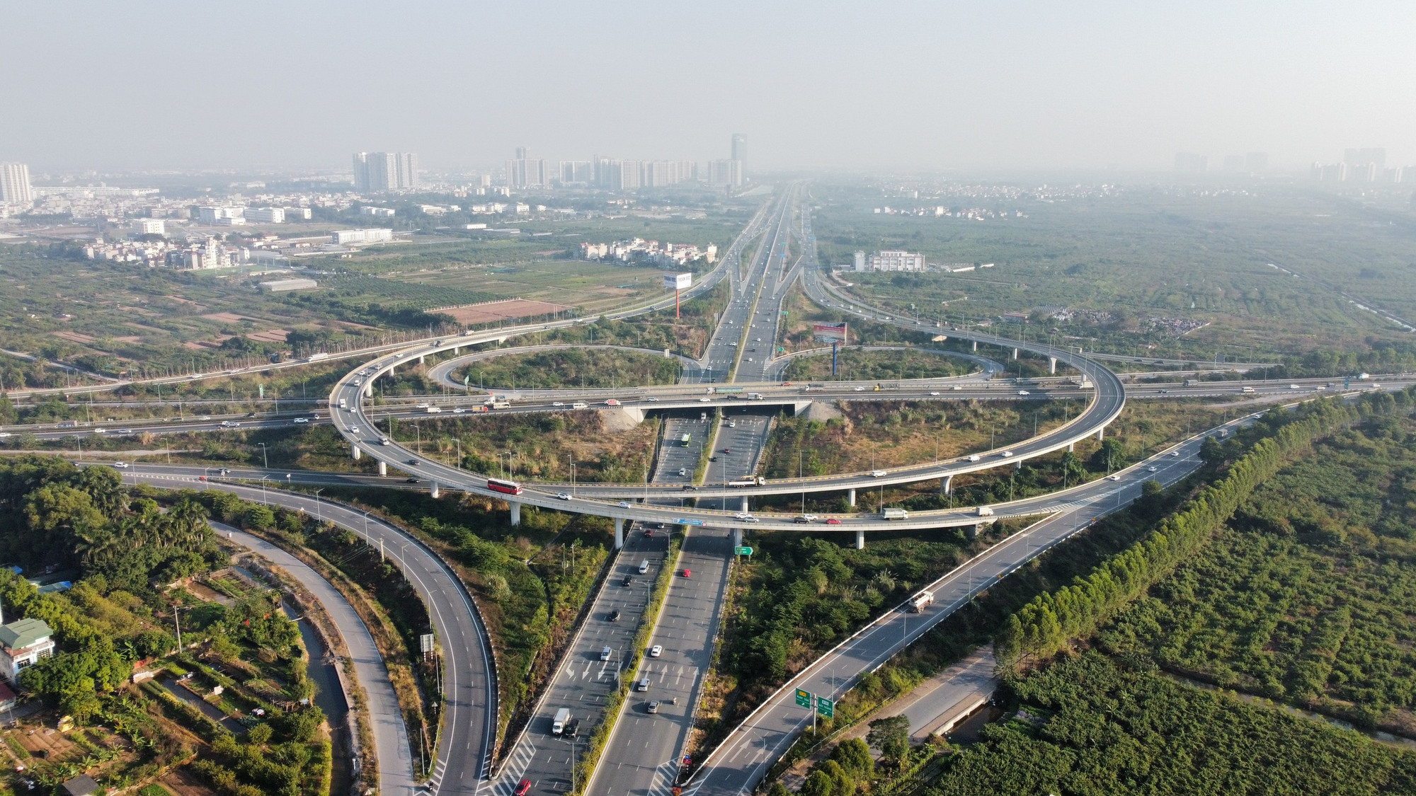 Nút giao Cổ Linh hiện đại, kết nối tốt giữa đường Vành đai 3 và cao tốc Hà Nội - Hải Phòng