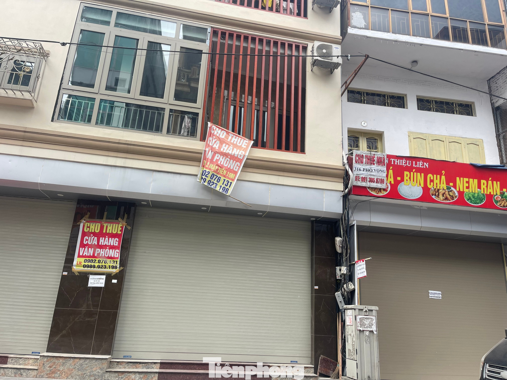 Mặt bằng giá thuê nhà neo cao đang là một trở ngại với người dân.