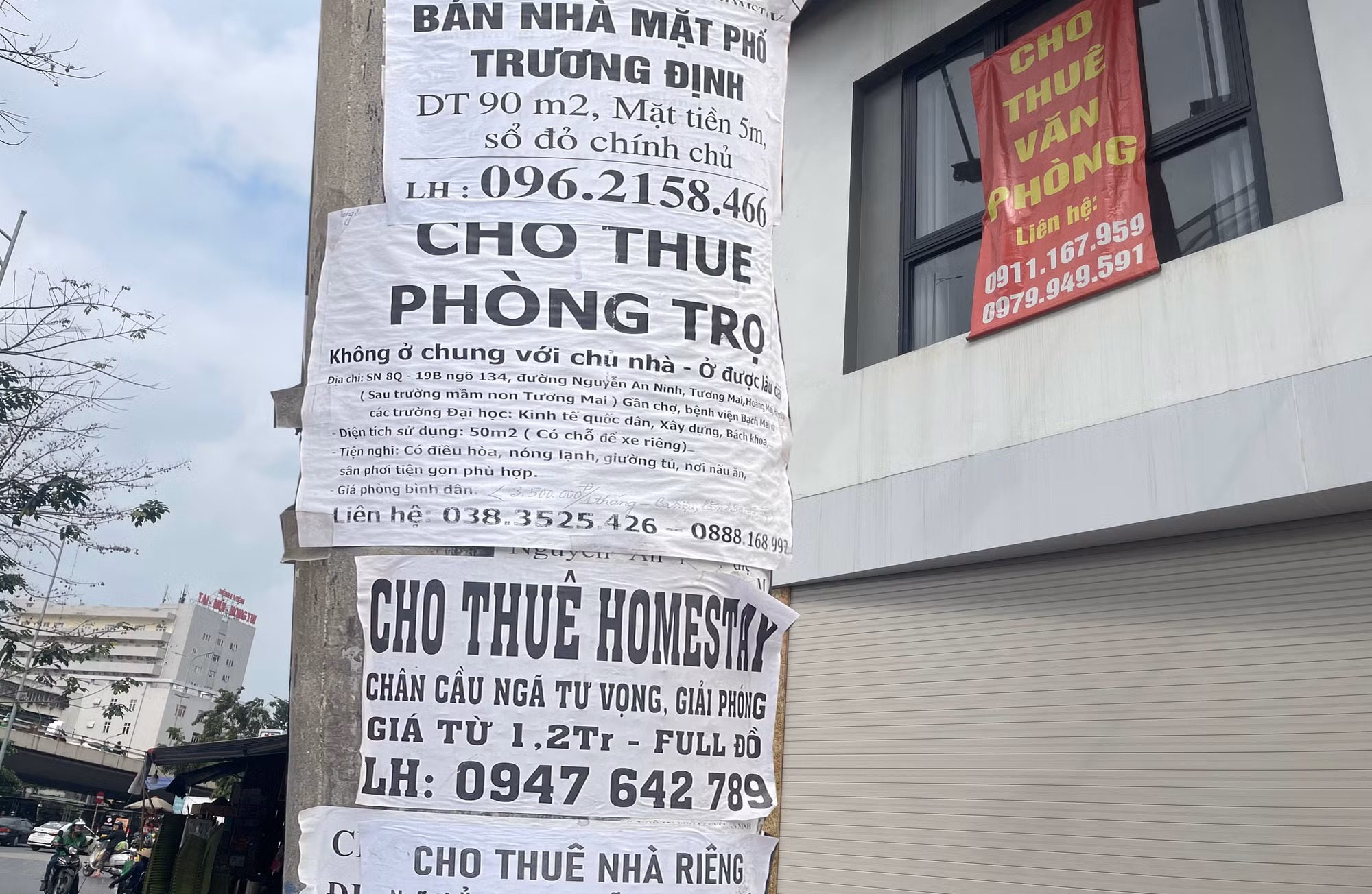 Mặt bằng giá thuê nhà neo cao đang là một trở ngại với người dân.